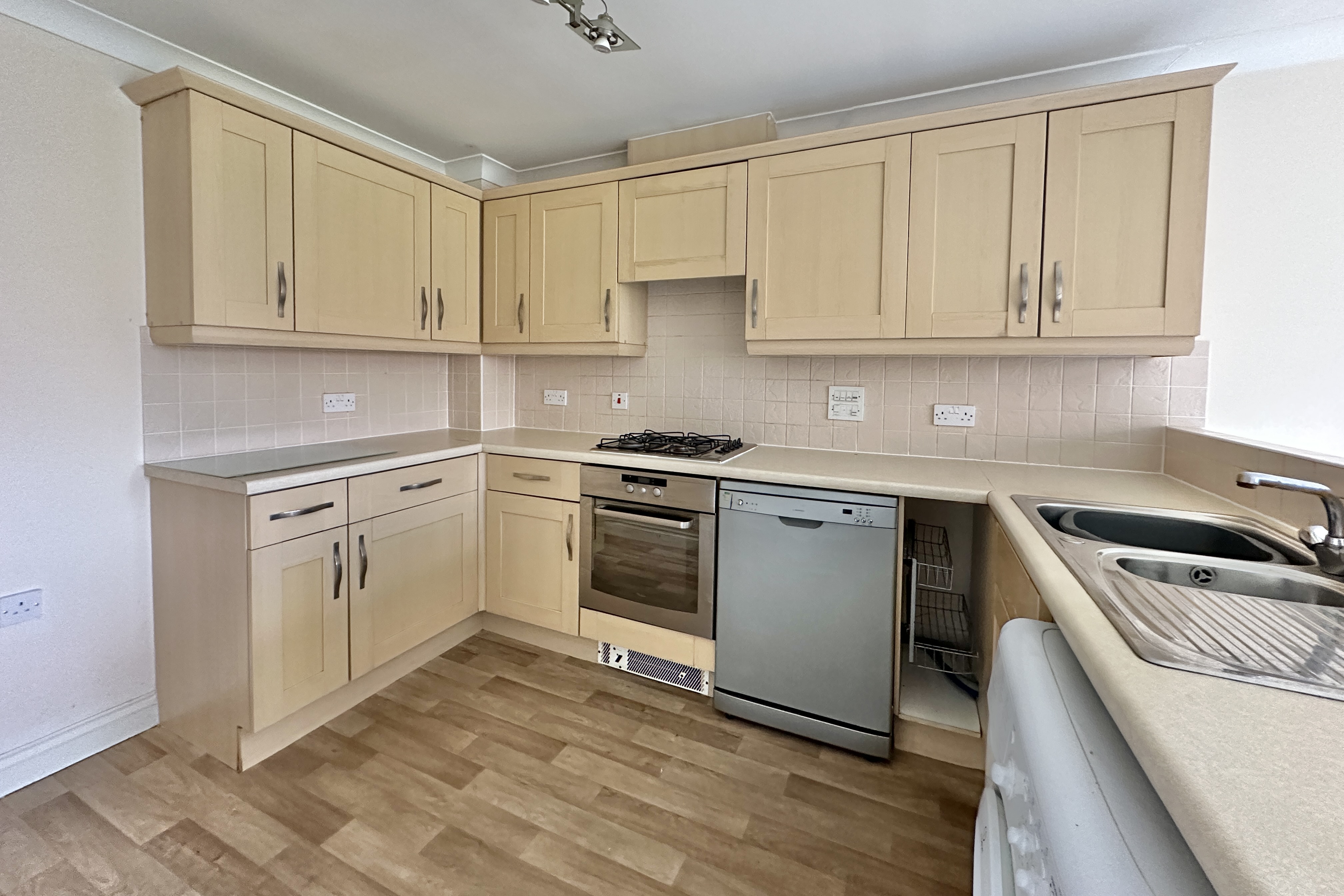 Blenheim Road, Eastleigh, Hampshire, SO50 - Charters