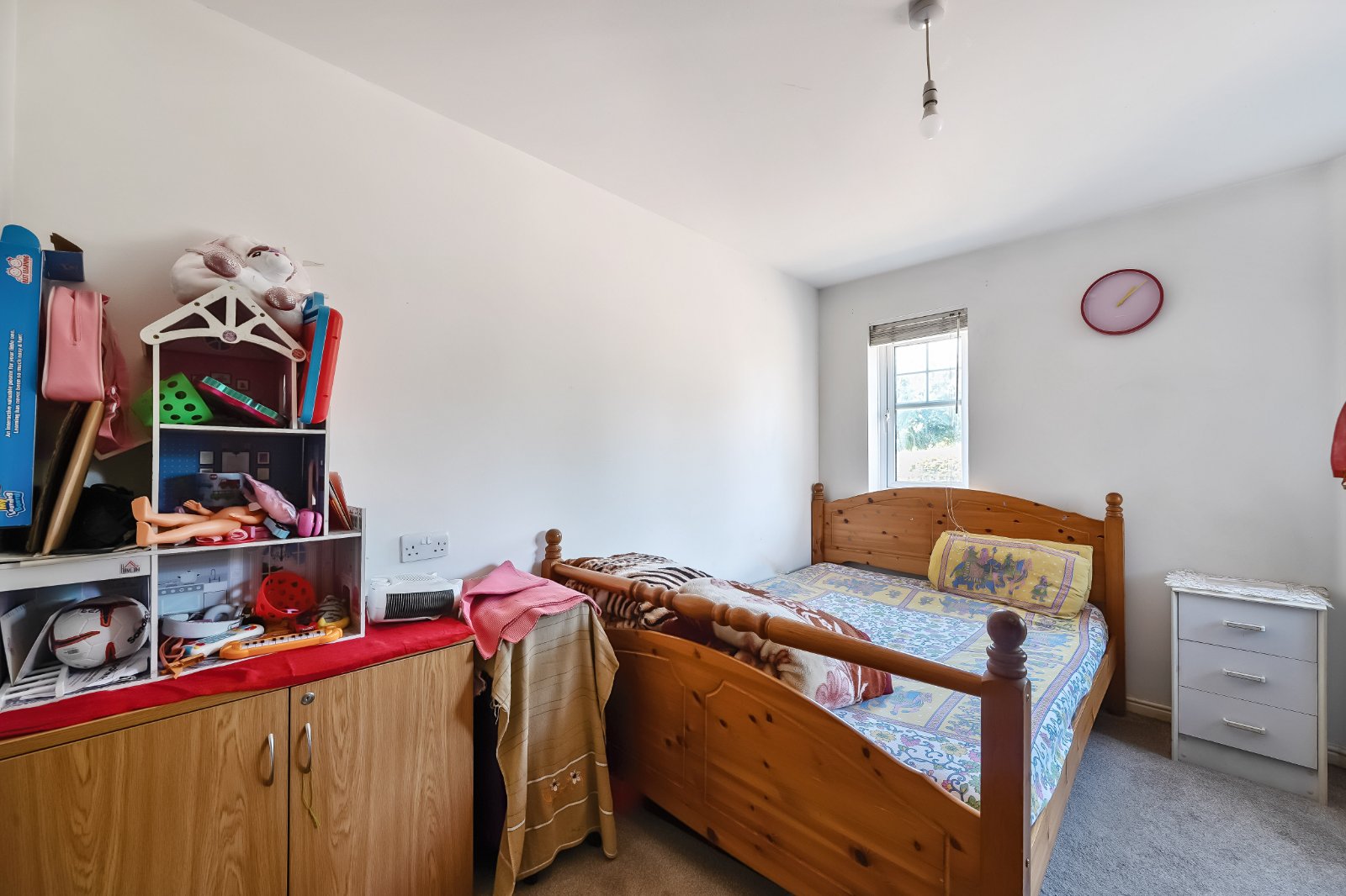 Brightwire Crescent, Eastleigh, Hampshire, SO50 - Charters