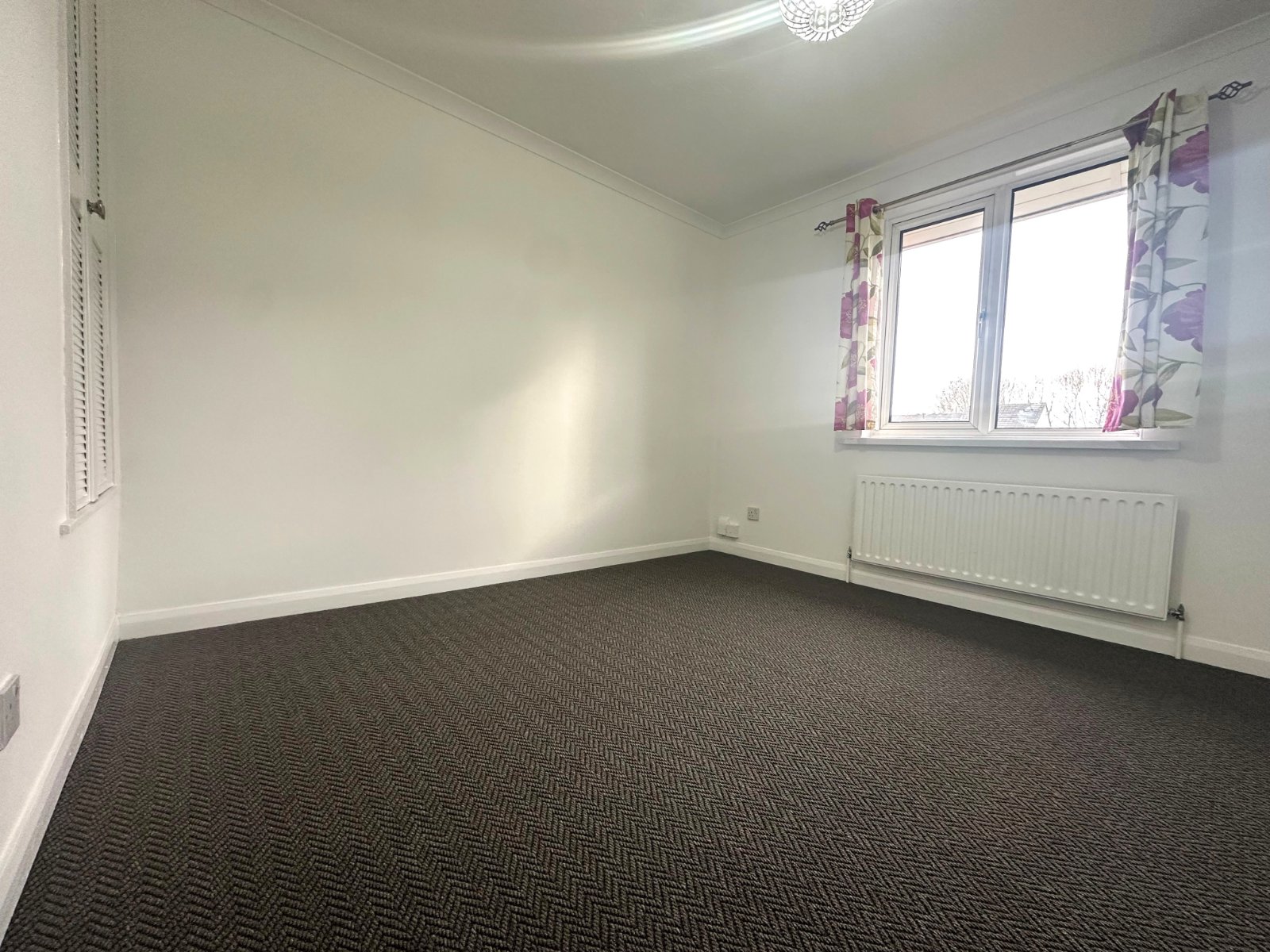 Torridge Gardens, West End, Southampton, Hampshire, SO18 Torridge Gardens, West End, Southampton, Hampshire, SO18 - Charters