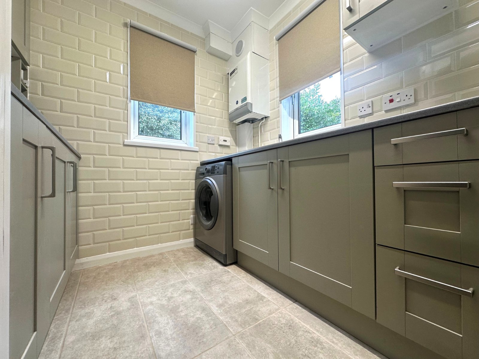 Torridge Gardens, West End, Southampton, Hampshire, SO18 Torridge Gardens, West End, Southampton, Hampshire, SO18 - Charters