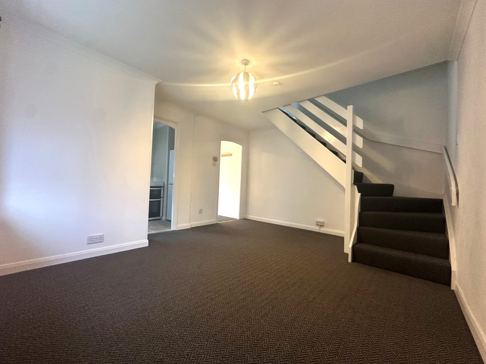 Torridge Gardens, West End, Southampton, Hampshire, SO18 Torridge Gardens, West End, Southampton, Hampshire, SO18 - Charters