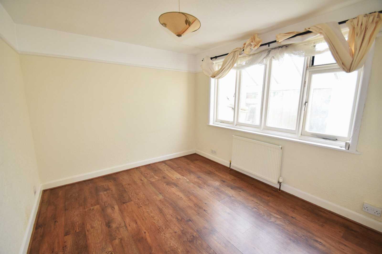 Fairfield Avenue, Fareham, Hampshire, PO14 - Charters