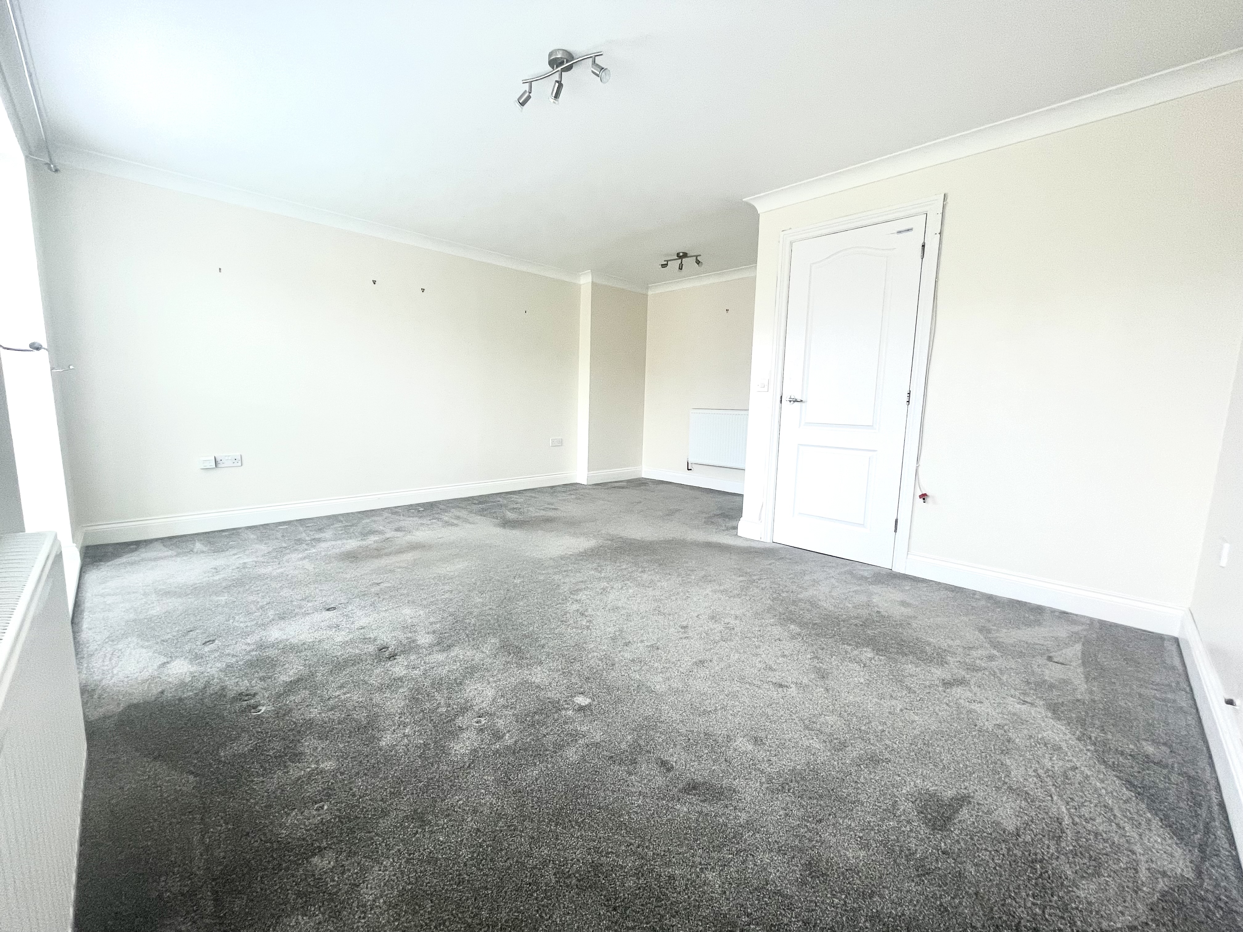 Fitzroy Drive, Lee-on-the-Solent, PO13 - Charters