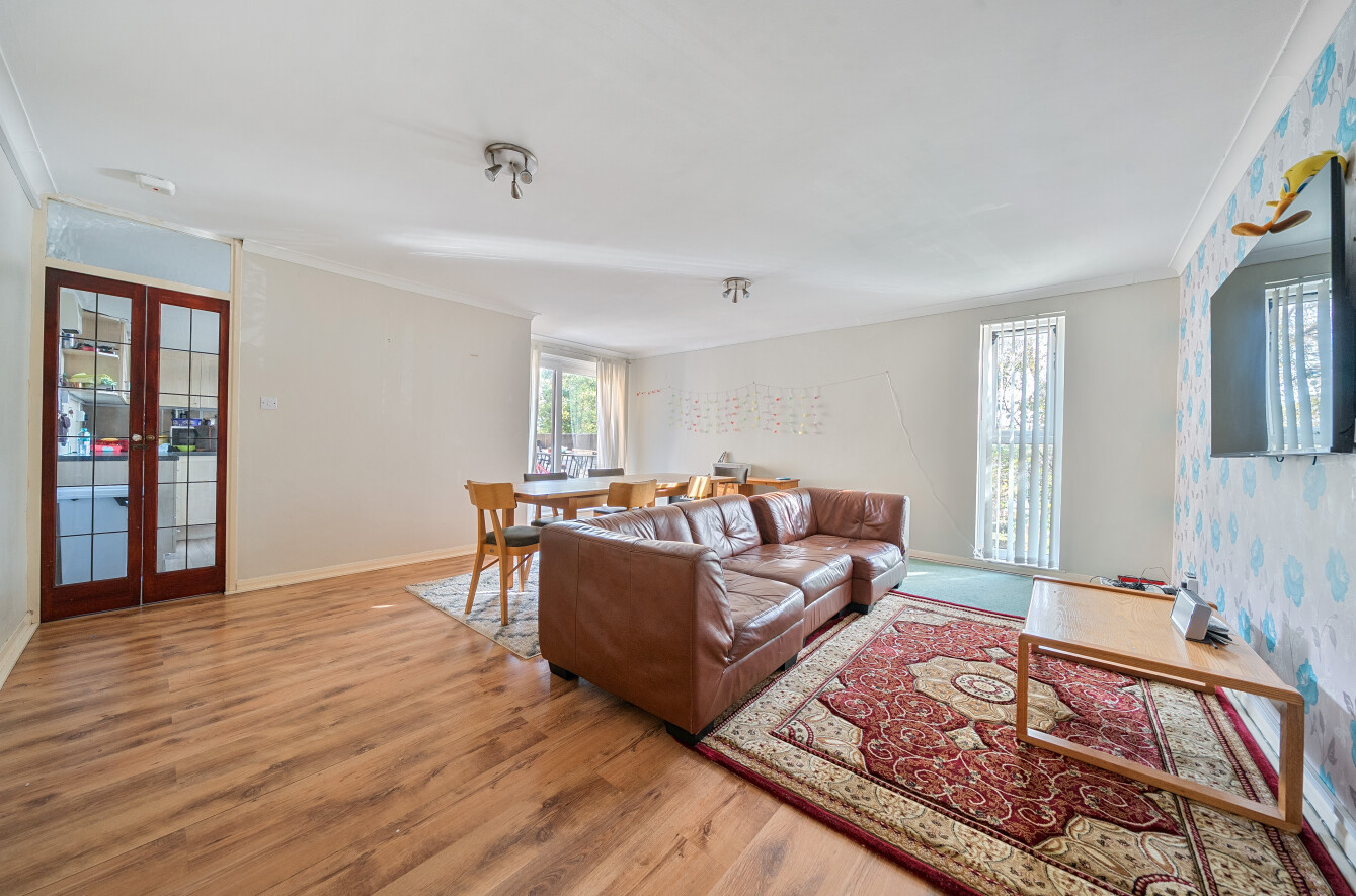 Cowes Court, Frogmore, Fareham, PO14