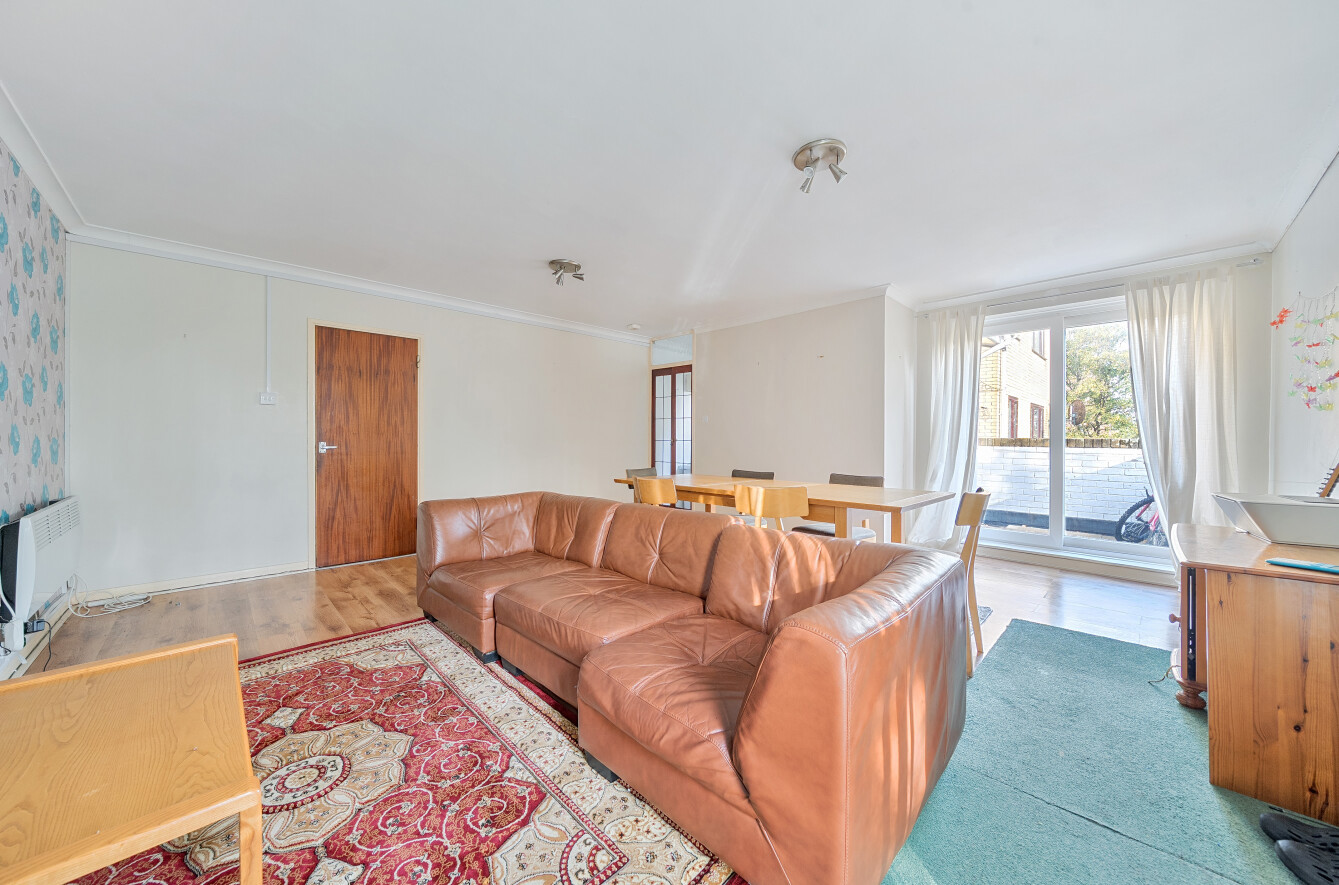 Cowes Court, Frogmore, Fareham, PO14