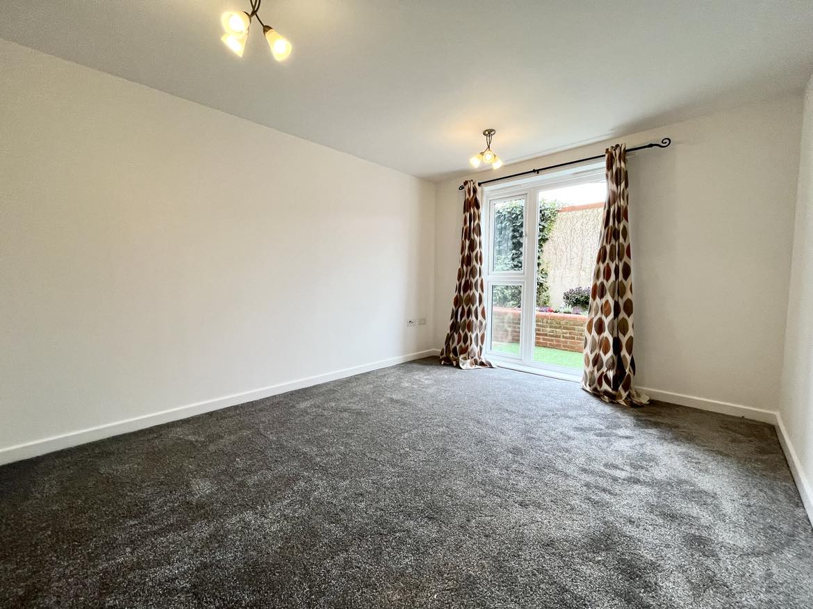 Quay Street, Fareham, PO16 - Charters