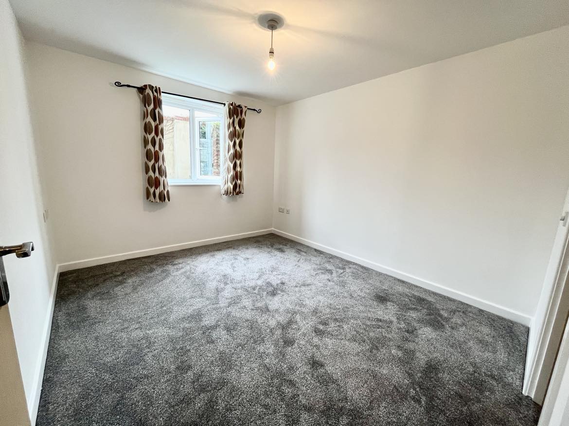 Quay Street, Fareham, PO16 - Charters