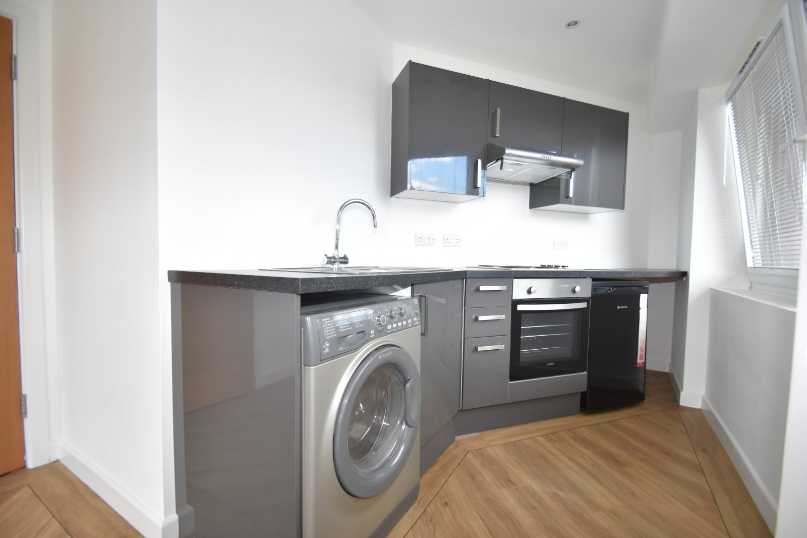 Wickham Road, Fareham, Hampshire, PO16 - Charters