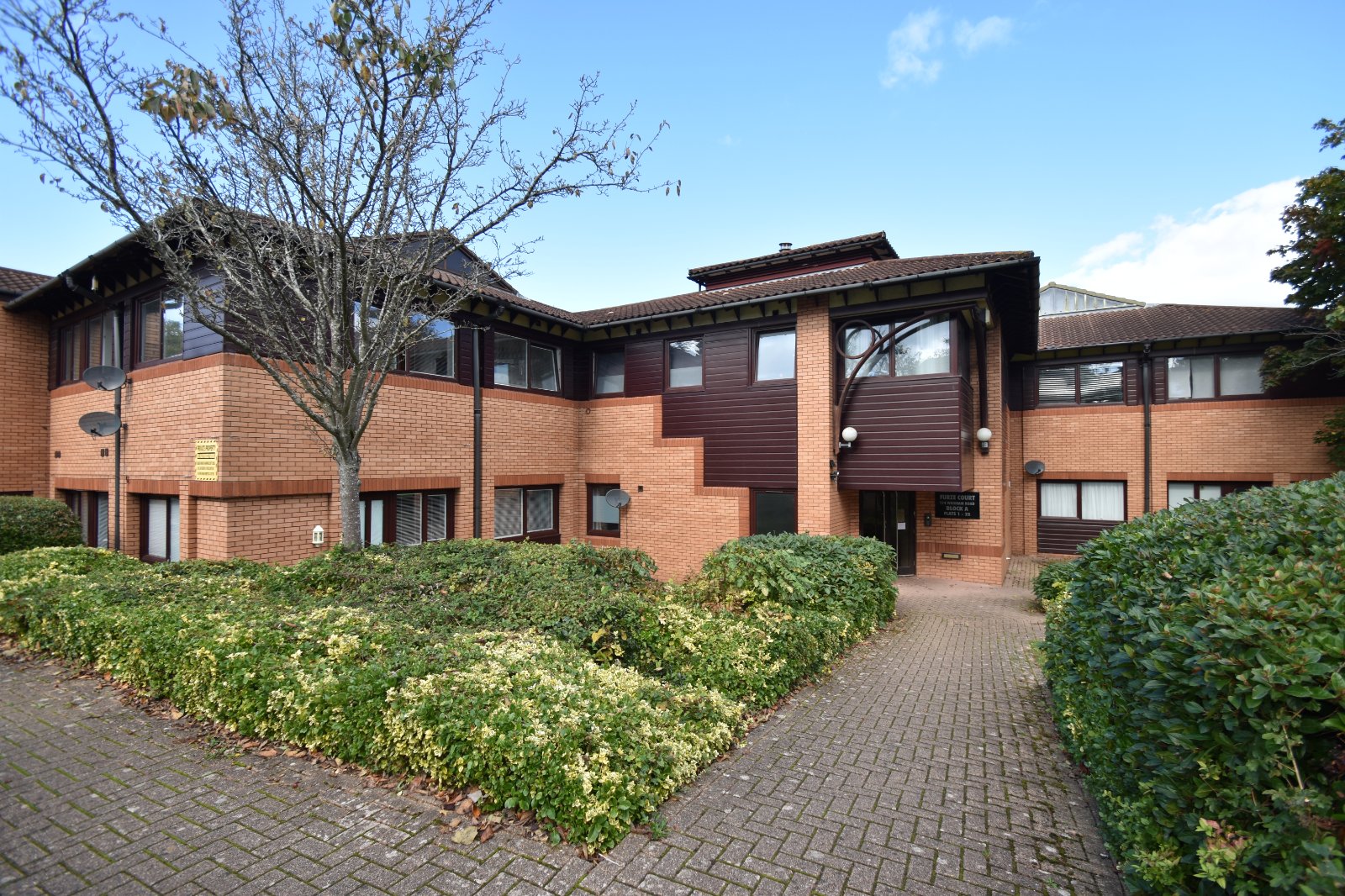 Wickham Road, Fareham, Hampshire, PO16 - Charters
