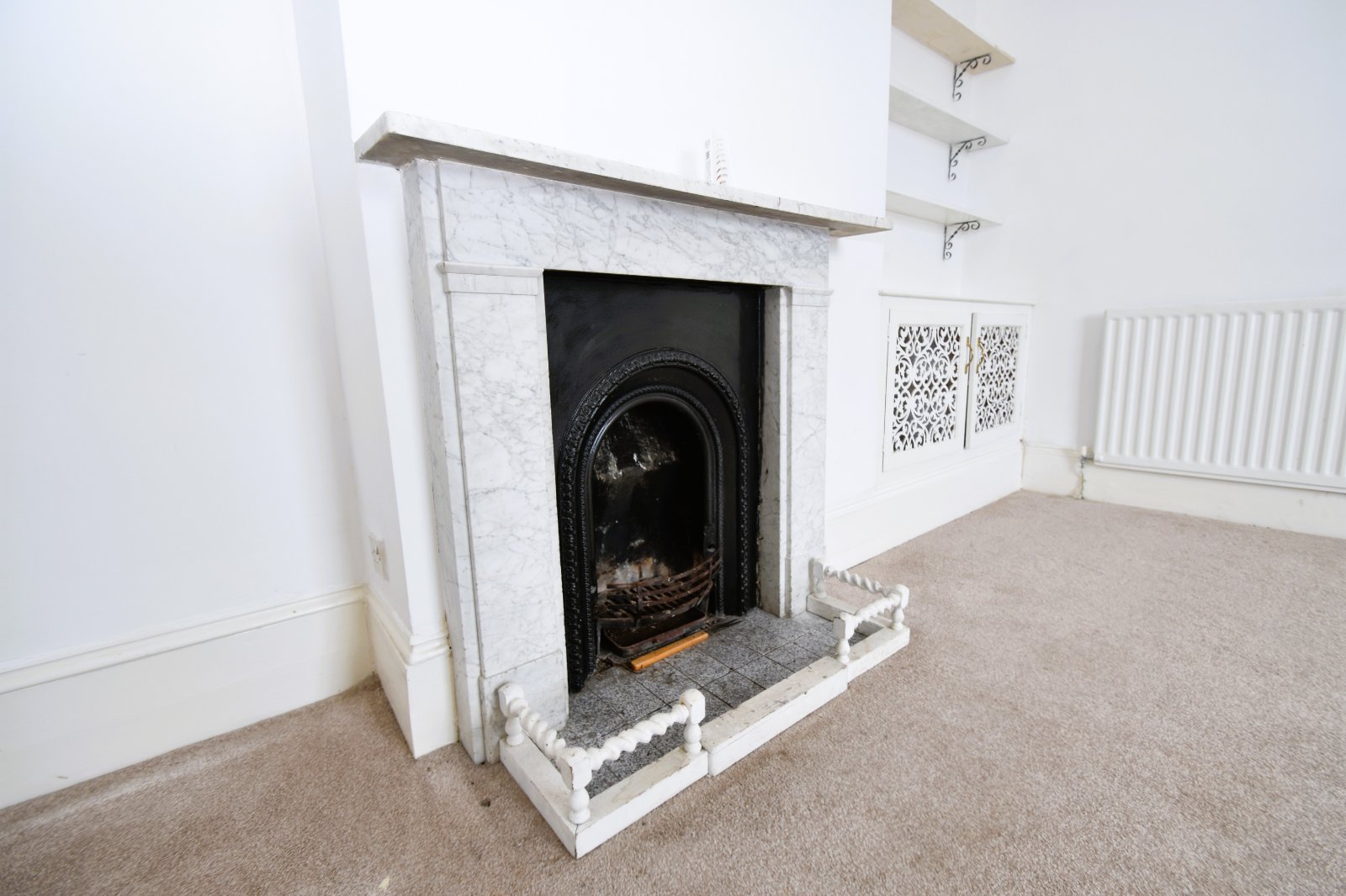 Gosport Road, Fareham, Hampshire, PO16 - Charters