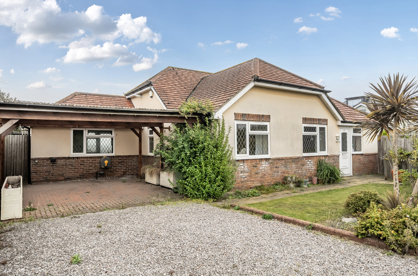 Solent Road, Hill Head, Hampshire, PO14