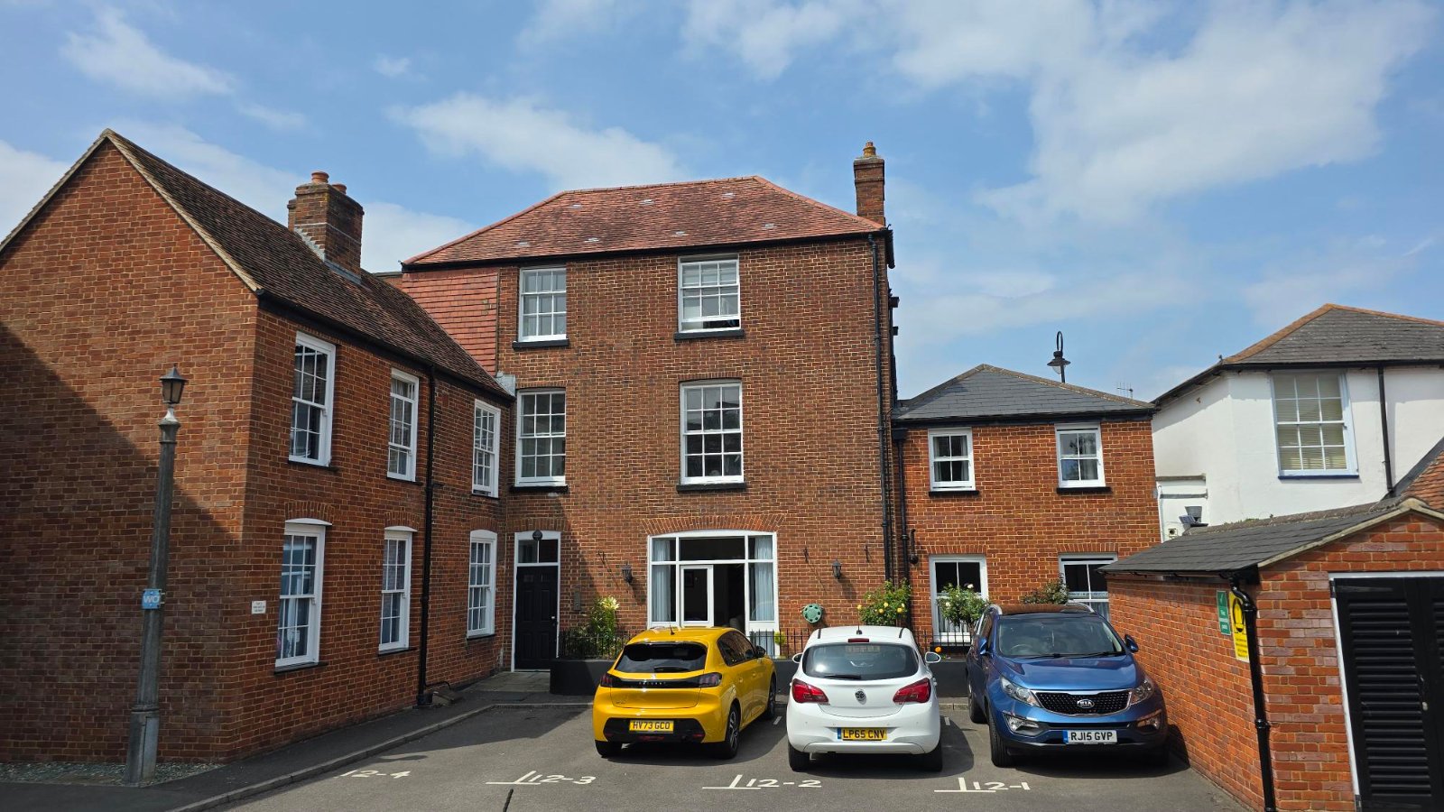 East Street, Fareham, Hampshire, PO16 - Charters