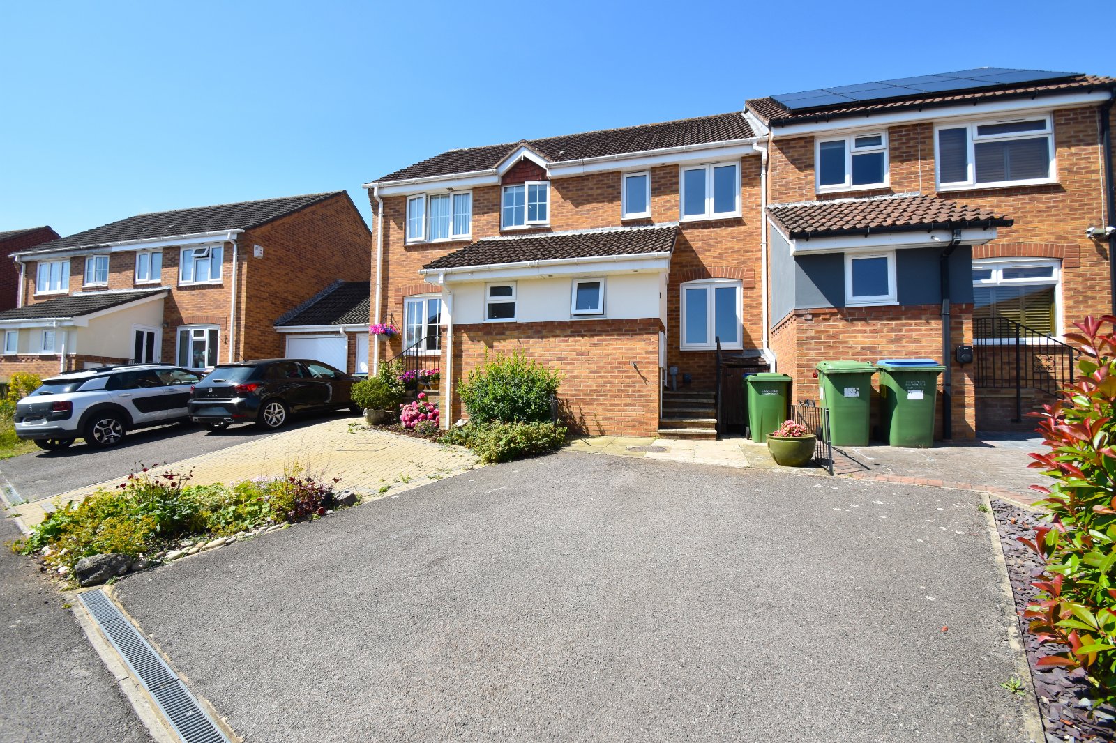 St. Thomas Close, Fareham, Hampshire, PO16 - Charters