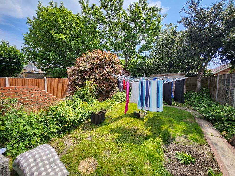 Leesland Road, Gosport, Hampshire, PO12 - Charters