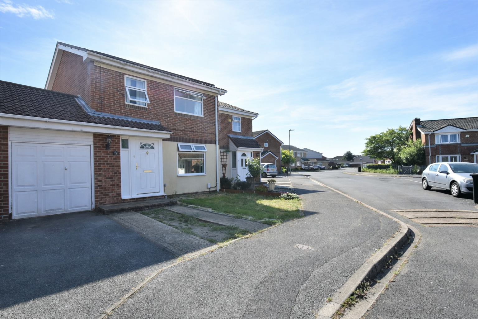 Honeysuckle Close, Gosport, Hampshire, PO13 - Charters