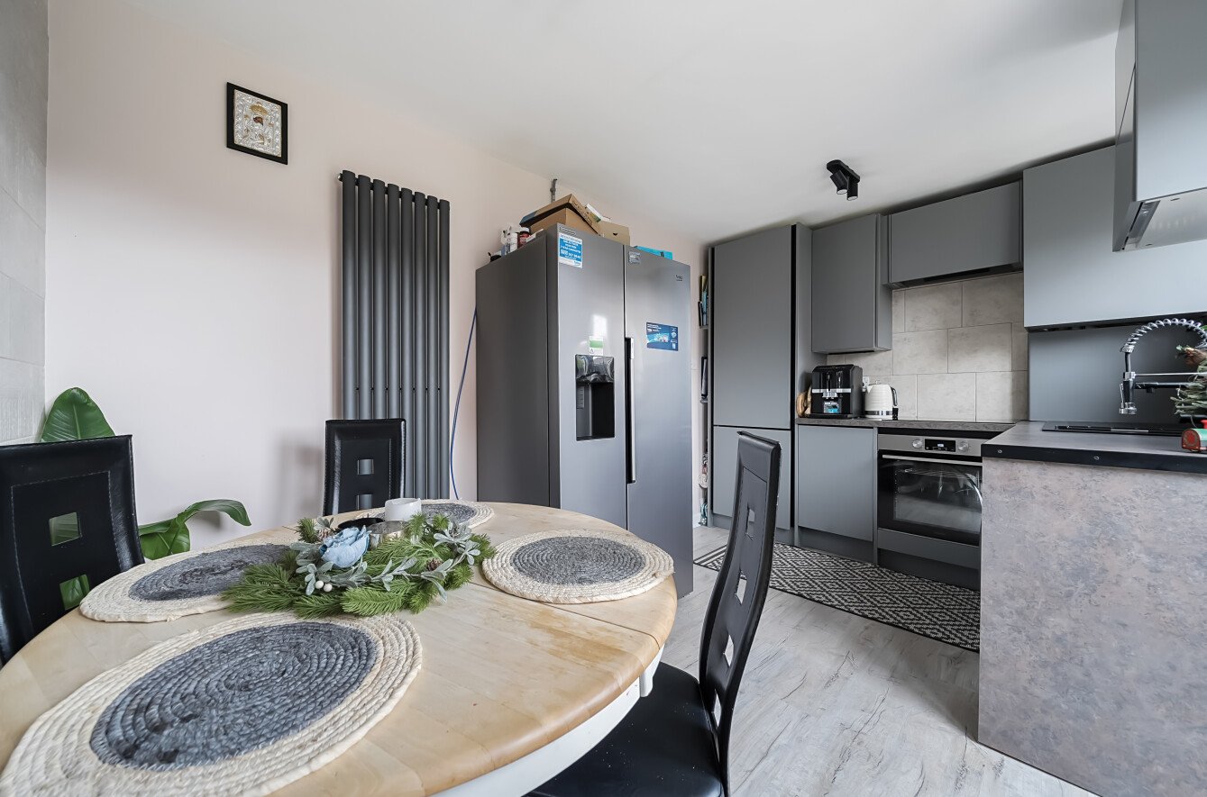 Fairlead Drive, Gosport, Hampshire, PO13 - Charters