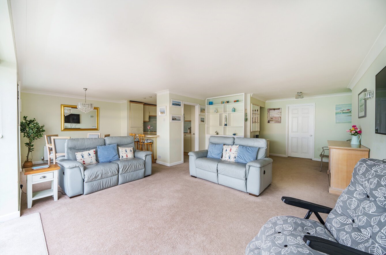 Marine Parade West, Lee-on-the-Solent, Hampshire, PO13