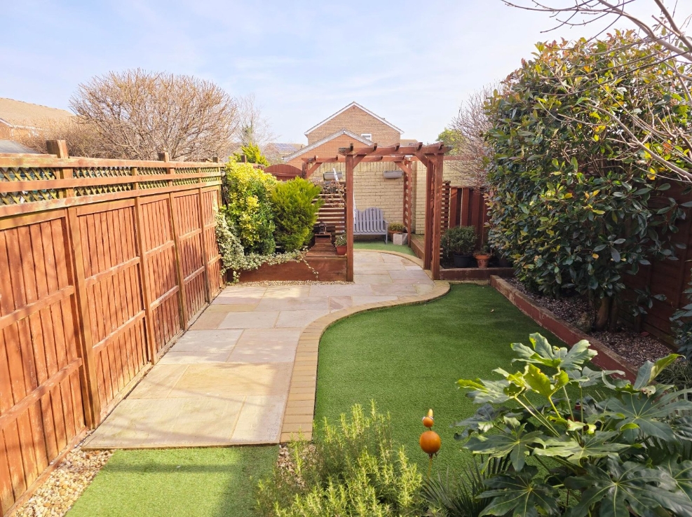 Maizemore Walk, Lee-on-the-Solent, Hampshire, PO13 - Charters