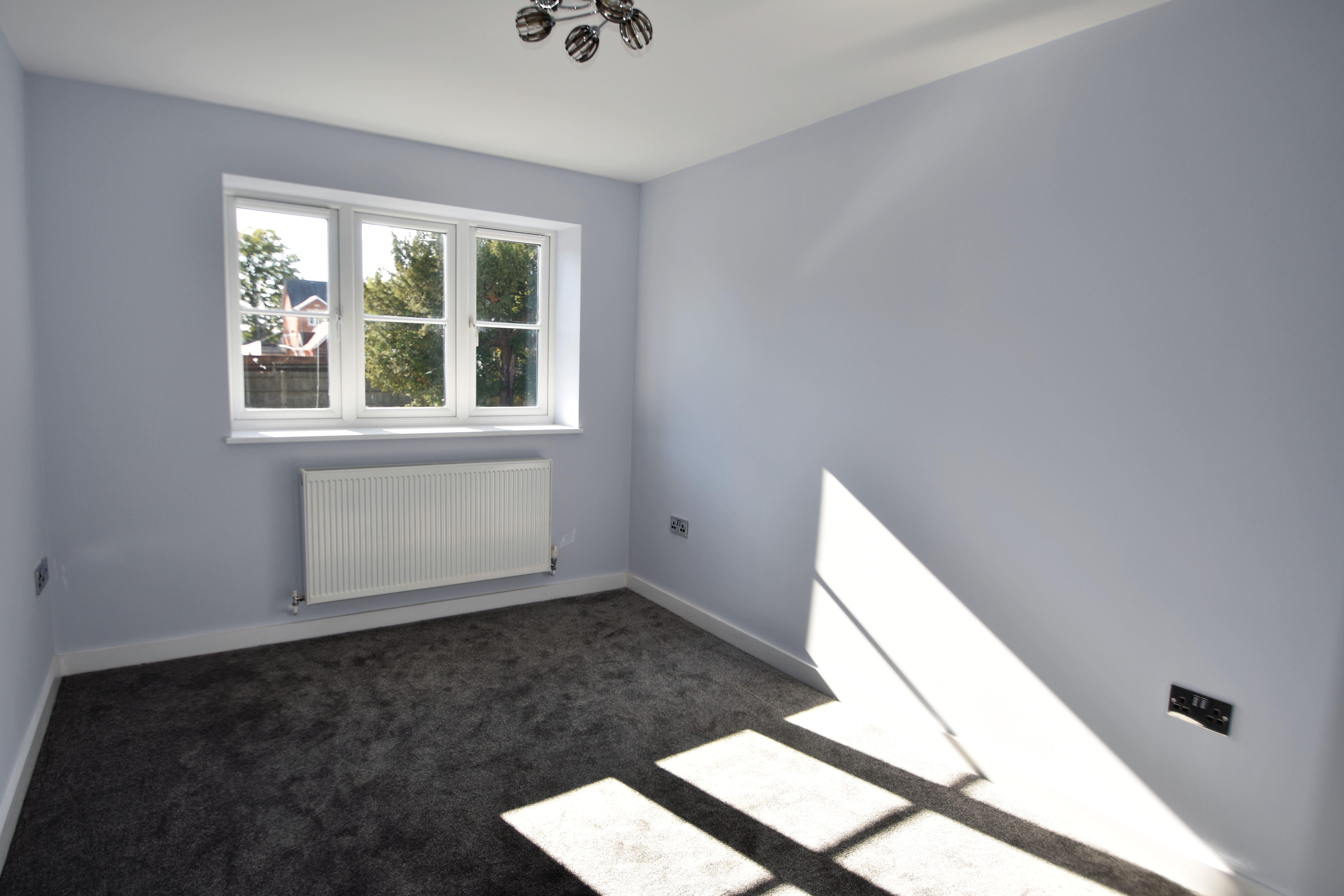 London Road, Cowplain, Waterlooville, PO8