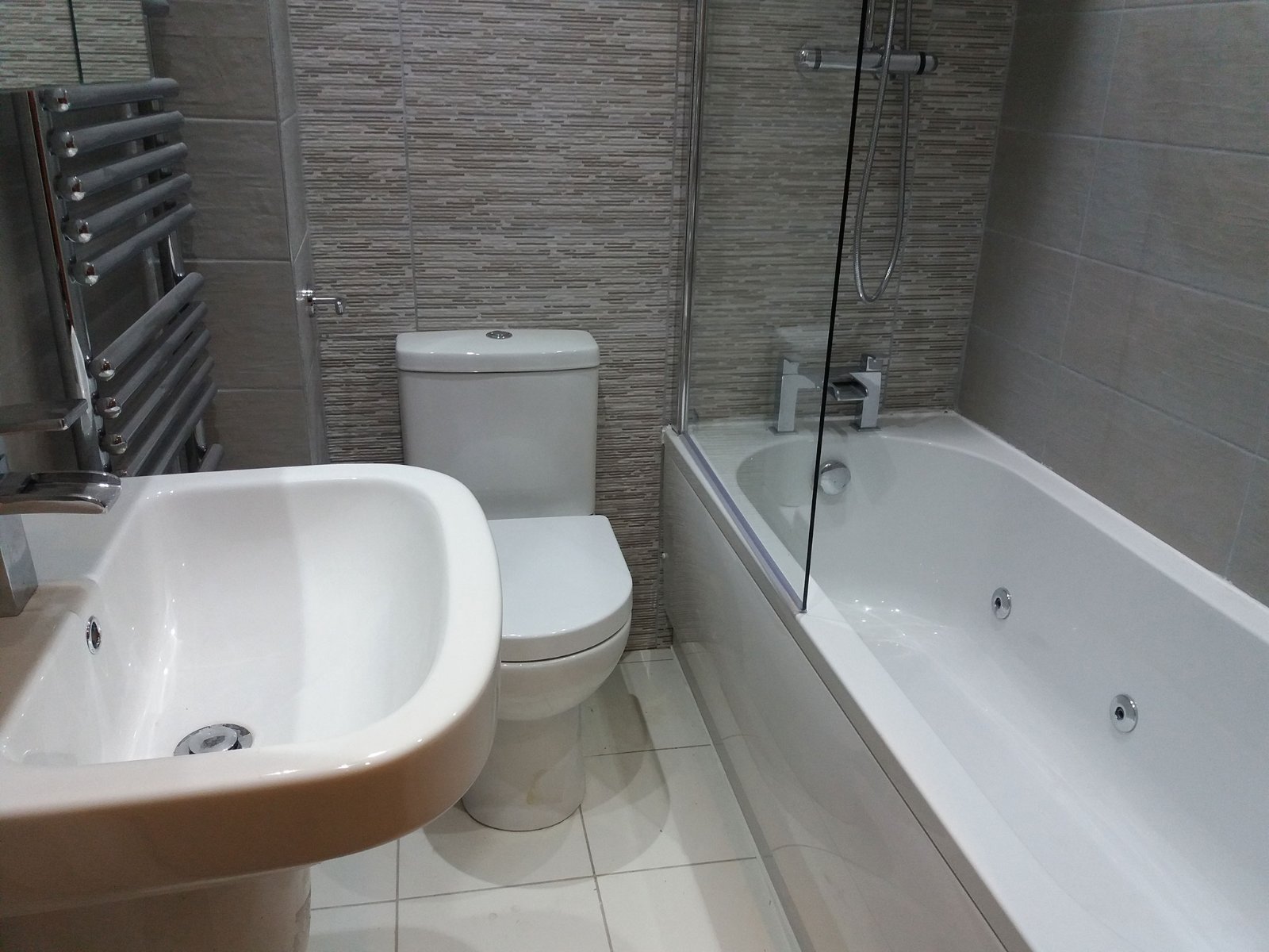 London Road, Cowplain, Waterlooville, PO8 - Charters