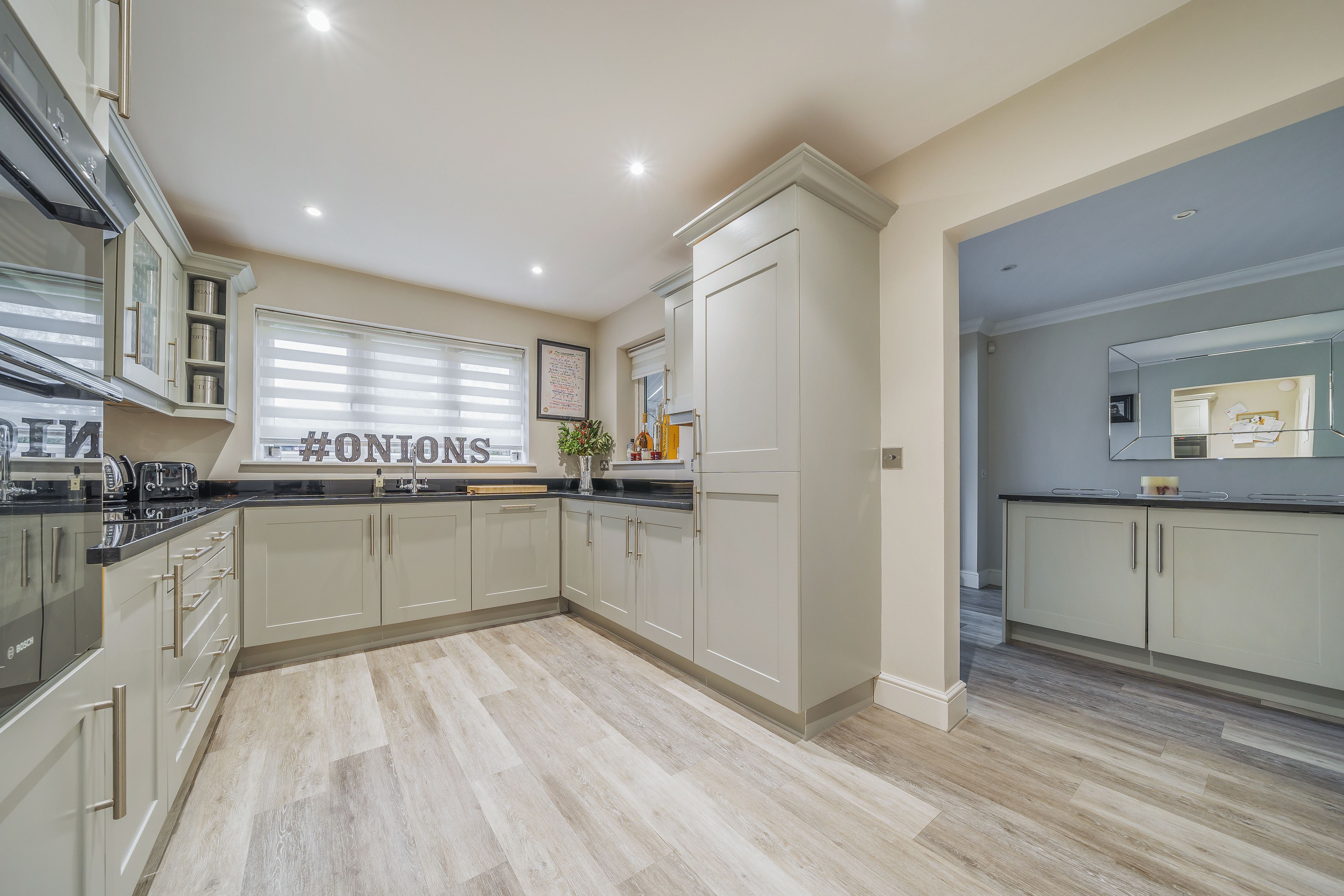 Botley Road, Swanwick, Southampton, SO31 - Charters