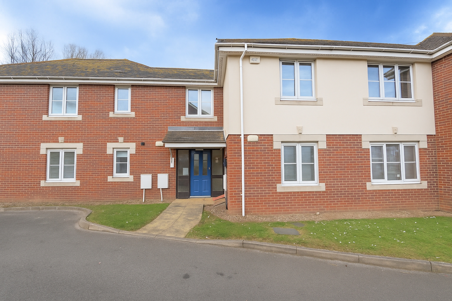 Wells Close - SILVER SUB, Portsmouth, Hampshire, PO3 - Charters