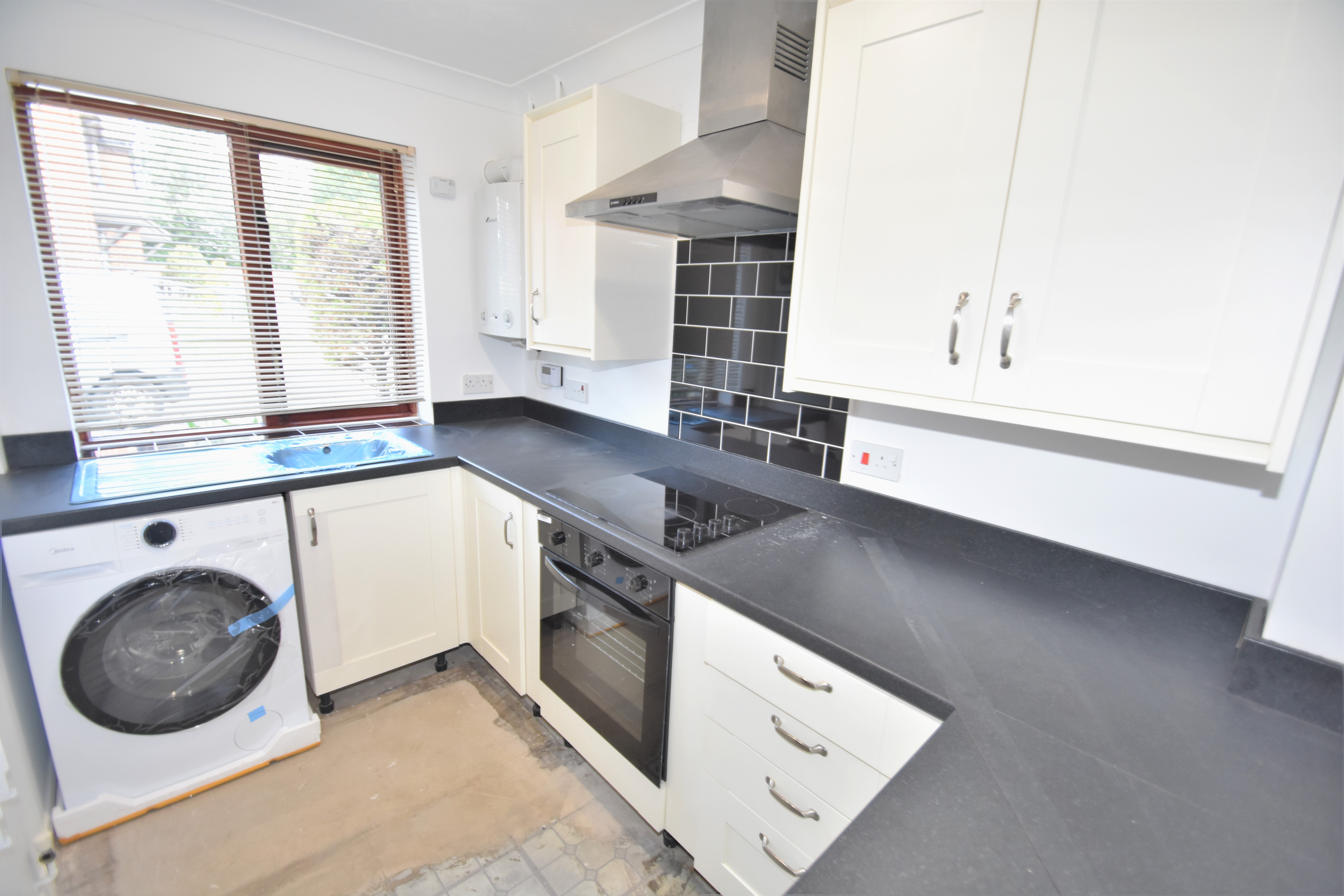 Ivy Dene SILVER SUB, Sholing, Southampton, Hampshire, SO19 - Charters