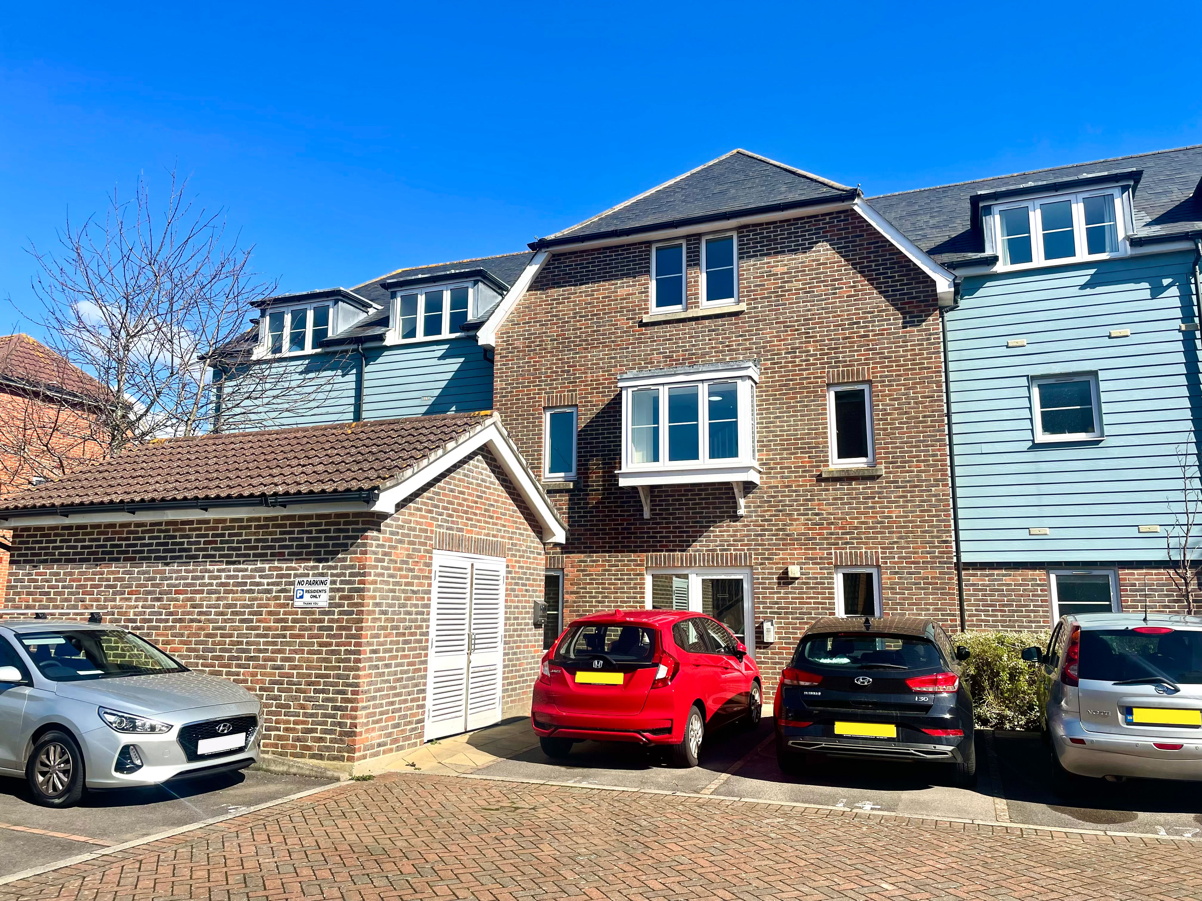 Broadacre Place, Fareham, Hampshire, PO14 - Charters