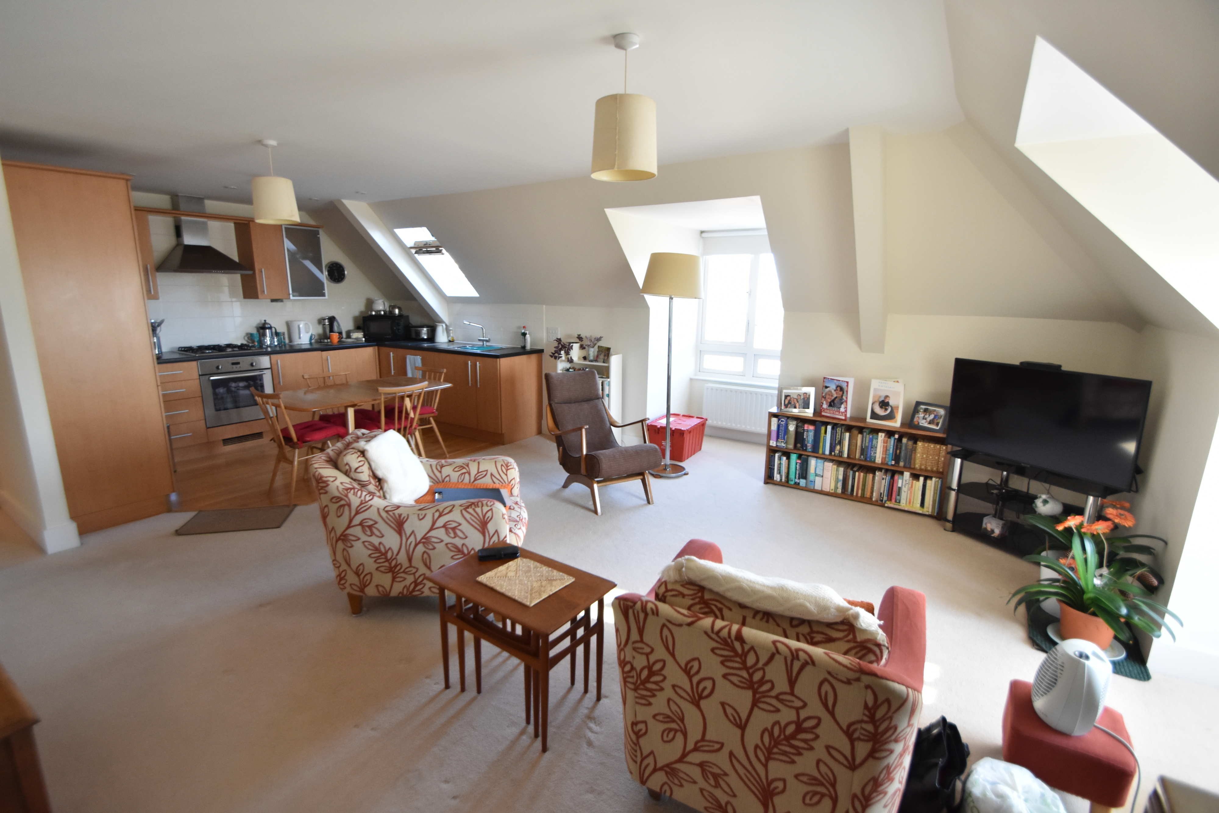 West Street, Havant, PO9 - Charters