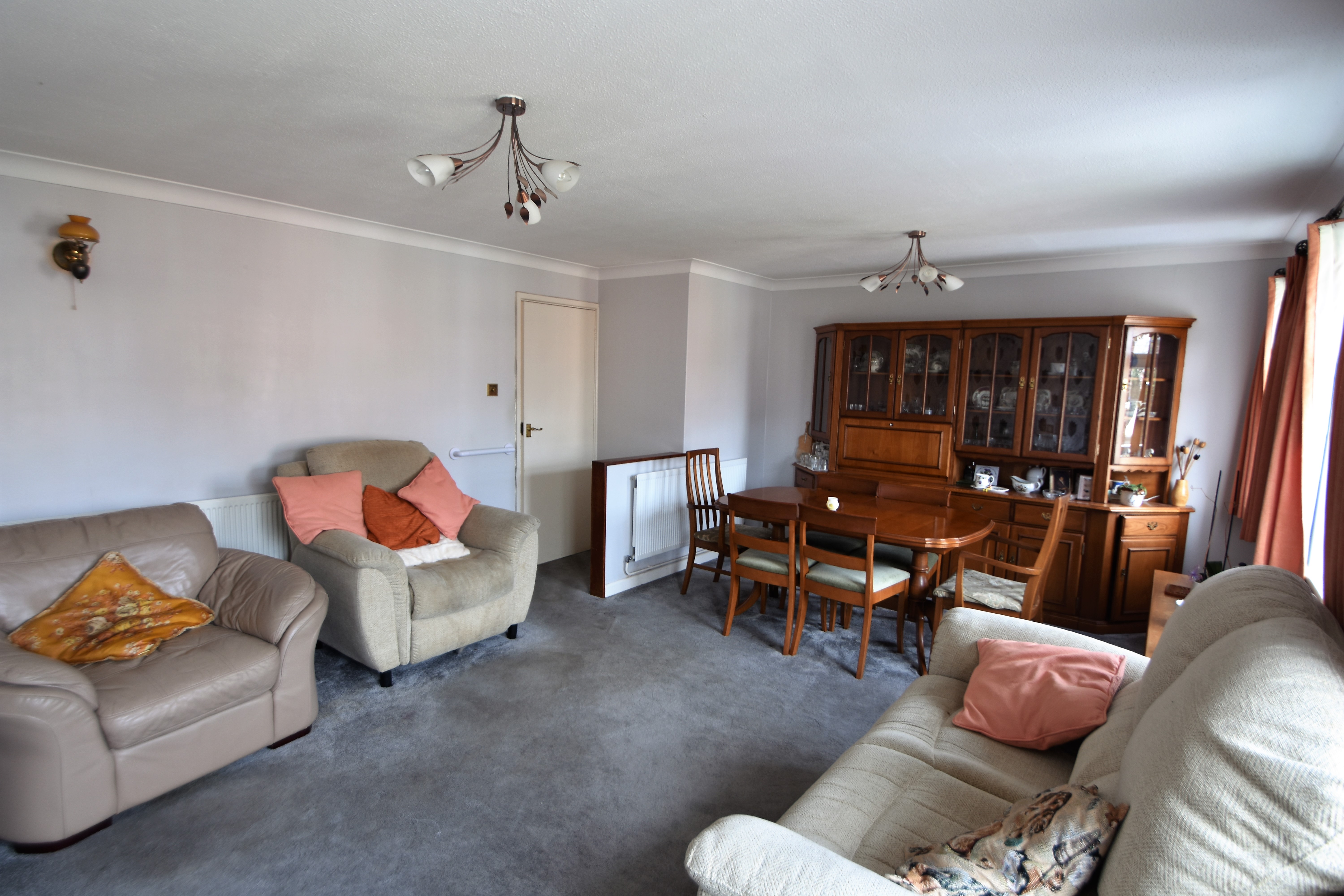 White Ladies Close, Havant, PO9