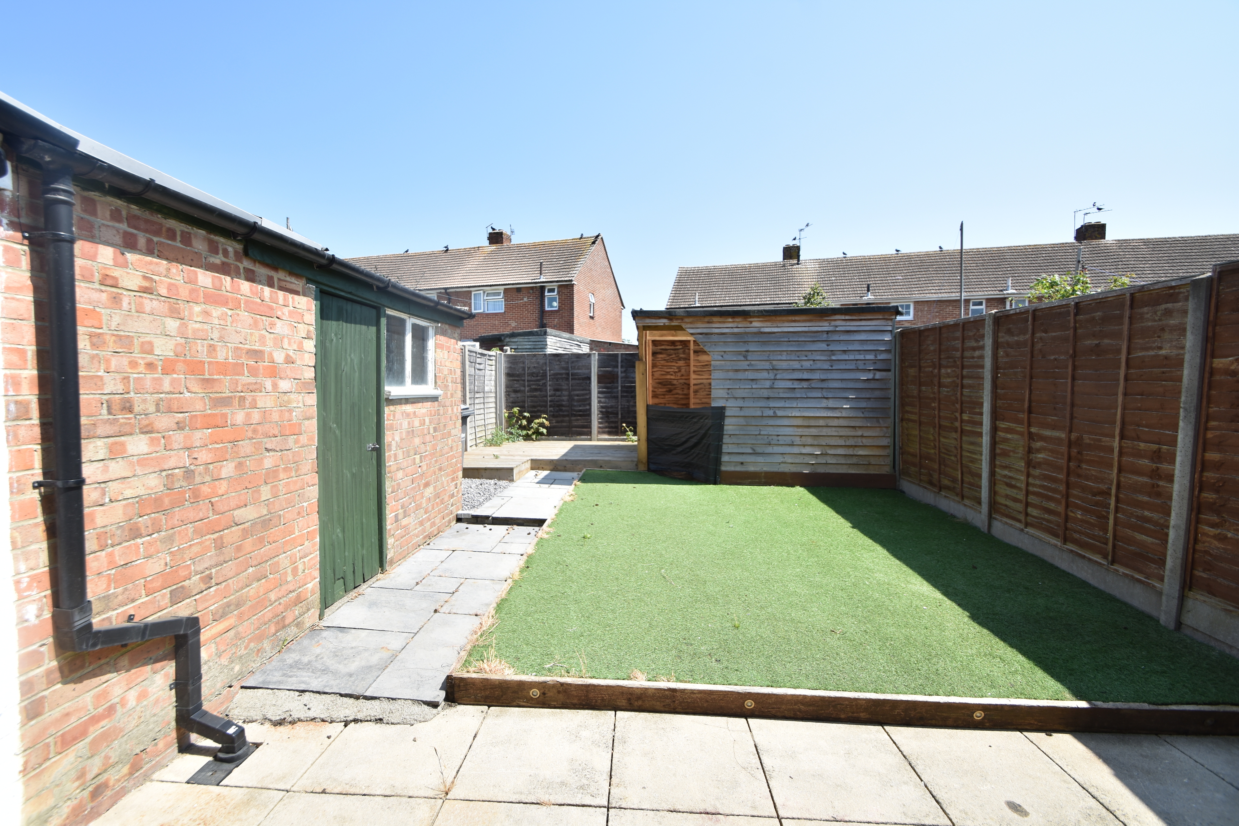 Bondfields Crescent, Leigh Park, Havant, Hampshire, PO9 - Charters