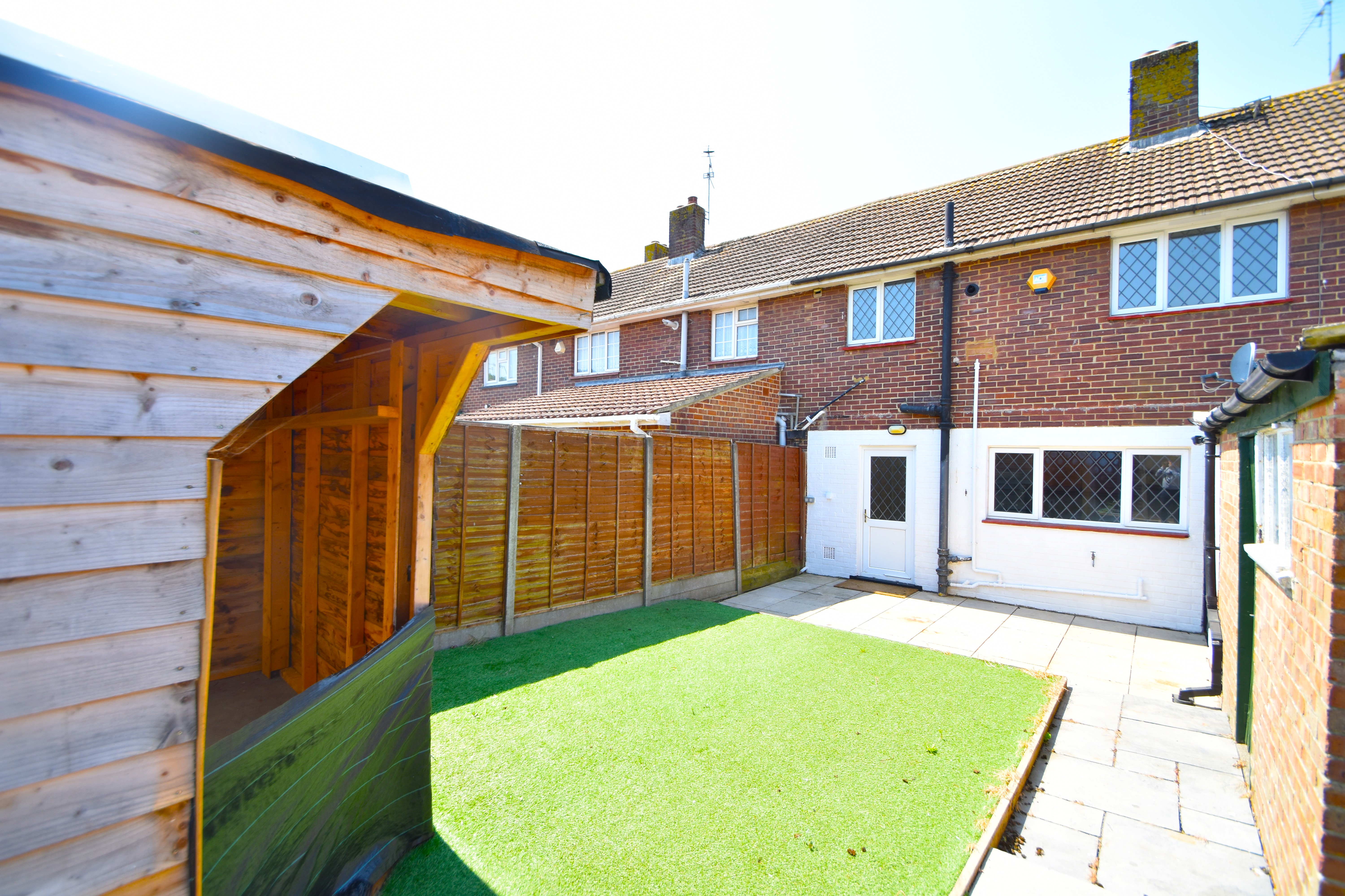Bondfields Crescent, Leigh Park, Havant, Hampshire, PO9 - Charters
