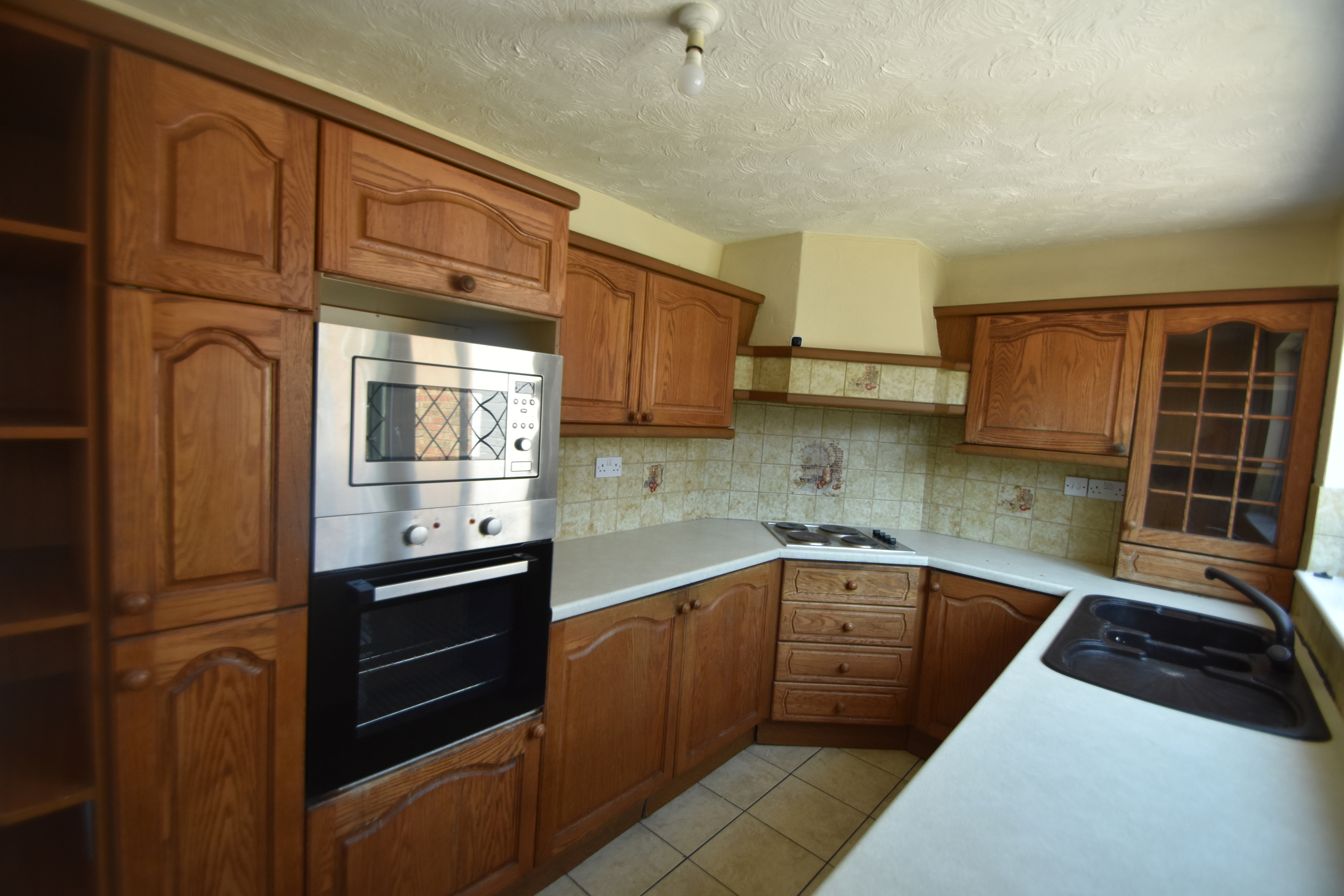 Bondfields Crescent, Leigh Park, Havant, Hampshire, PO9 - Charters