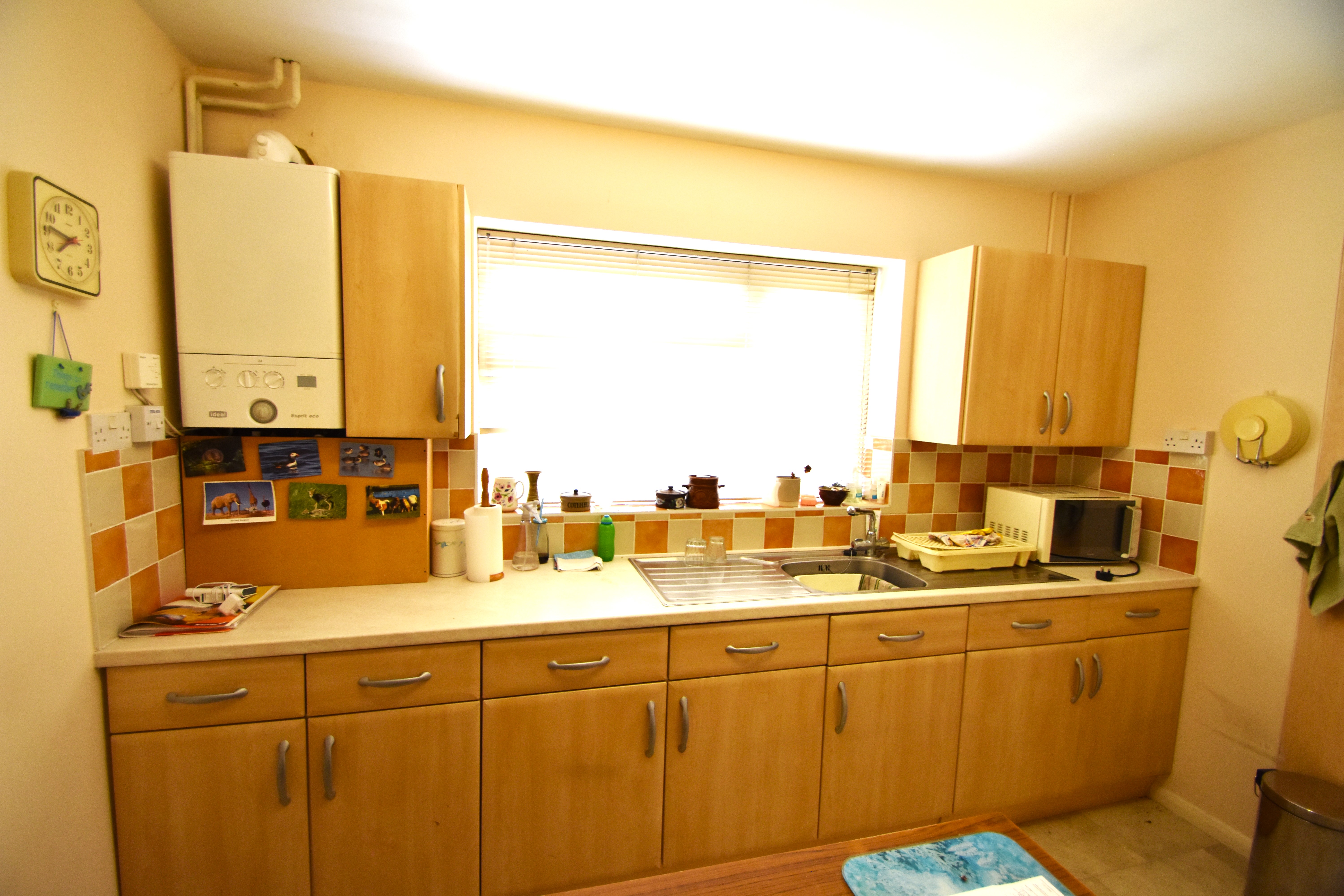 Hooks Lane, Havant, PO9 - Charters