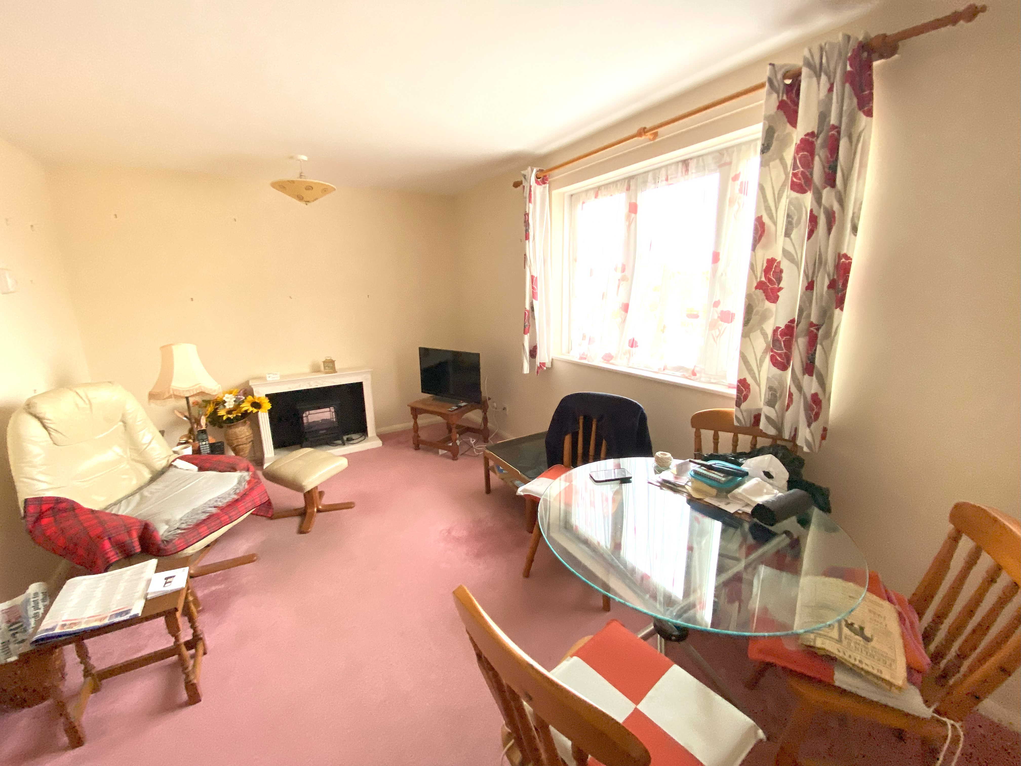 Rowan Road, Havant, PO9 - Charters