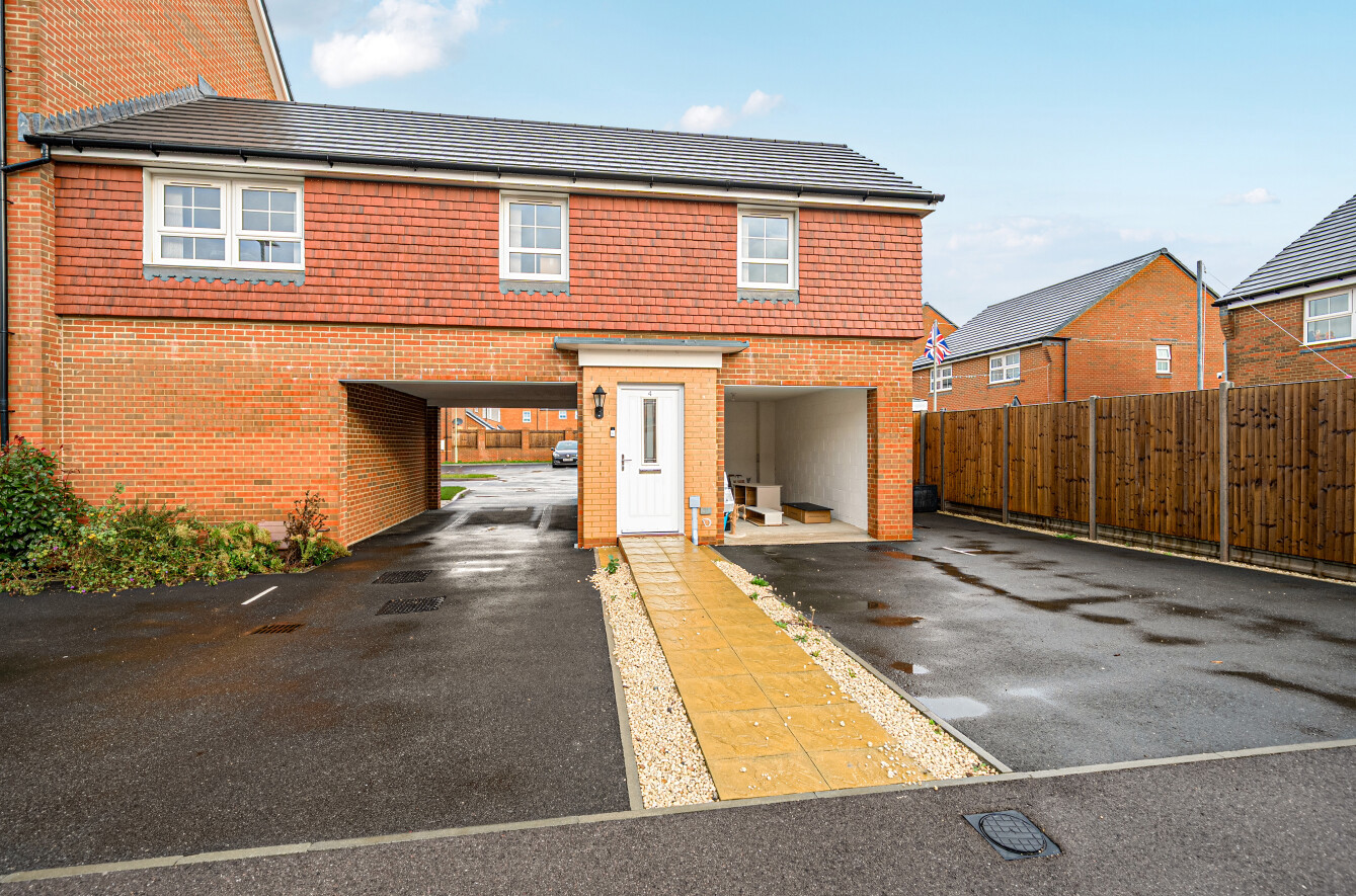 Seal Close, Havant, Hampshire, PO9 Seal Close, Havant, Hampshire, PO9 - Charters
