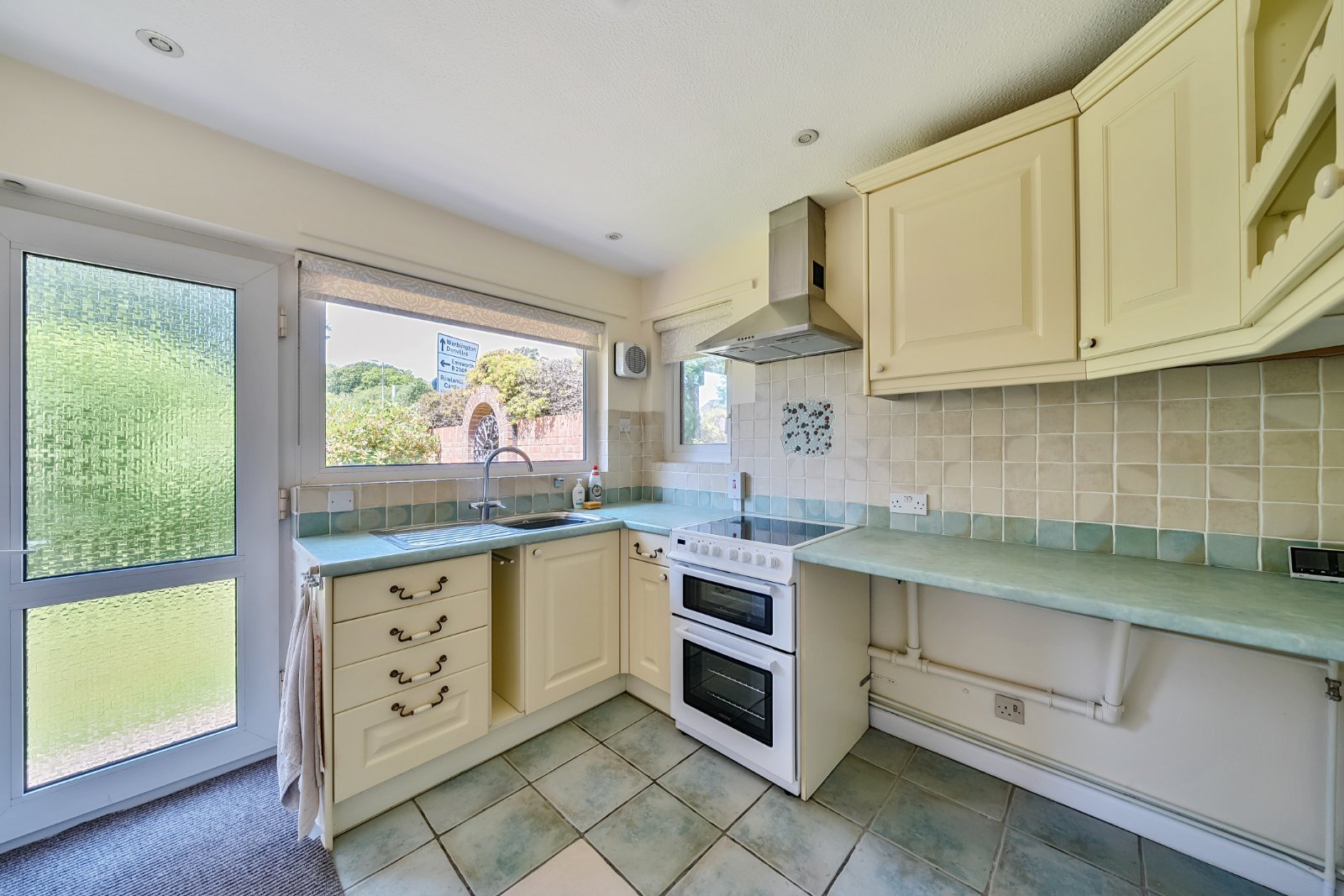 Southleigh Road, Emsworth, Hampshire, PO10 - Charters