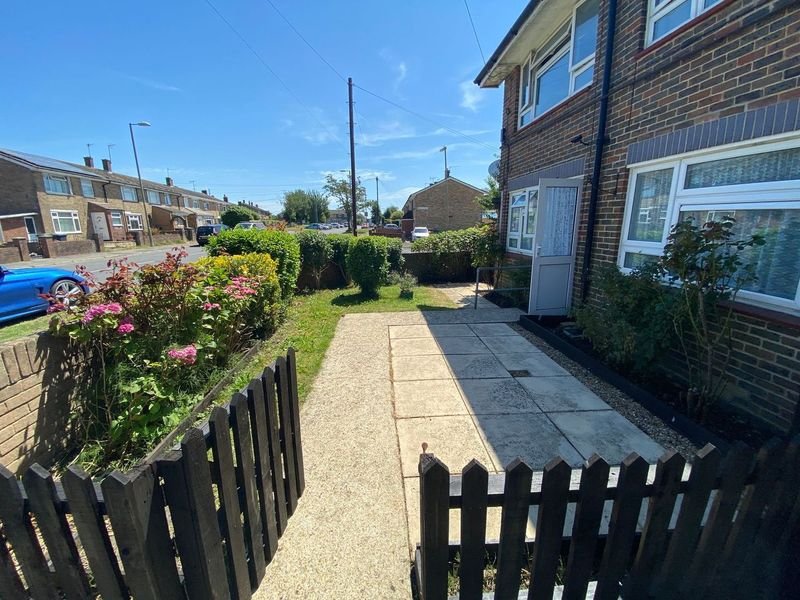 Wakefords Way, Havant, Hampshire, PO9 - Charters
