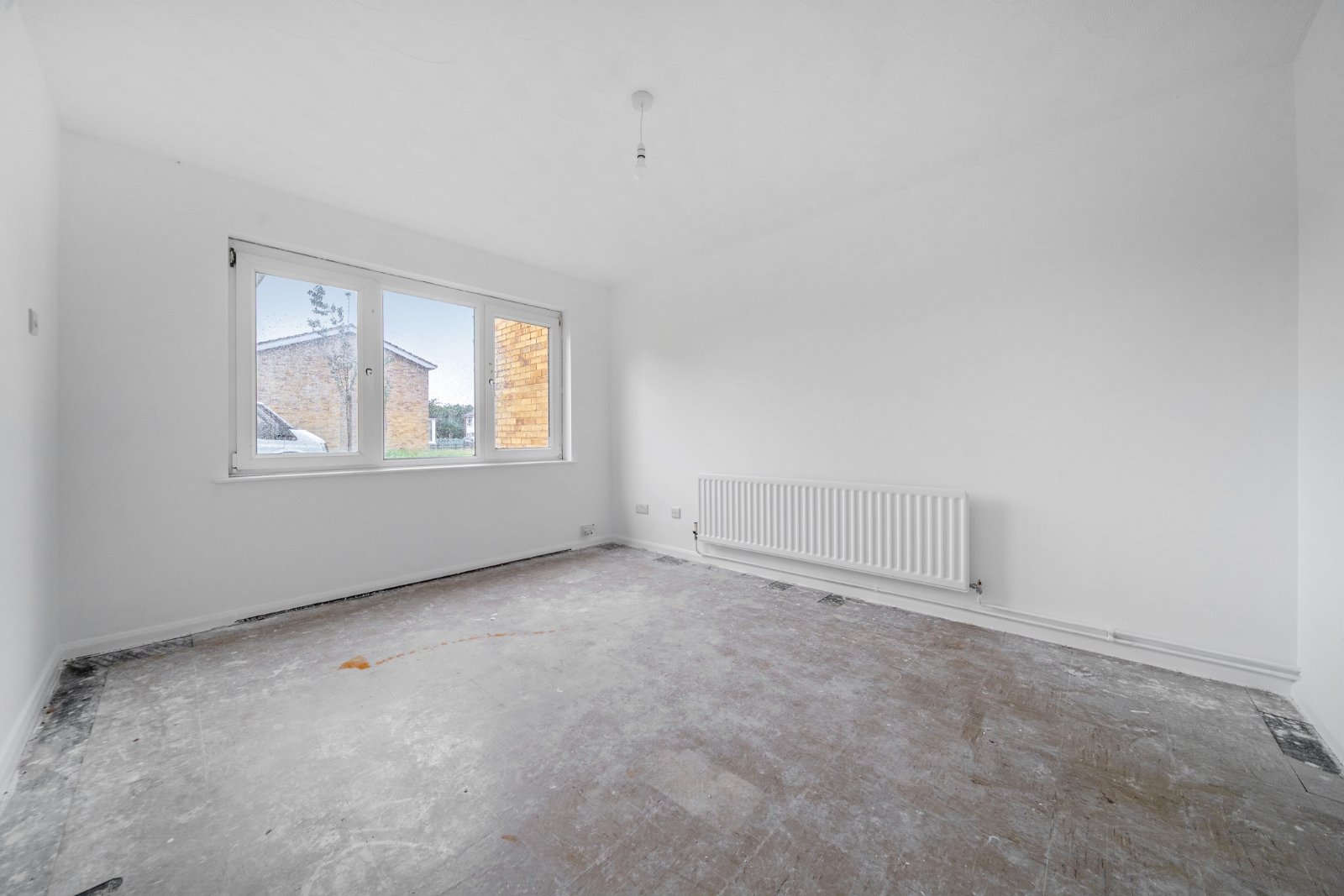 Rowan Road, Havant, Hampshire, PO9 - Charters