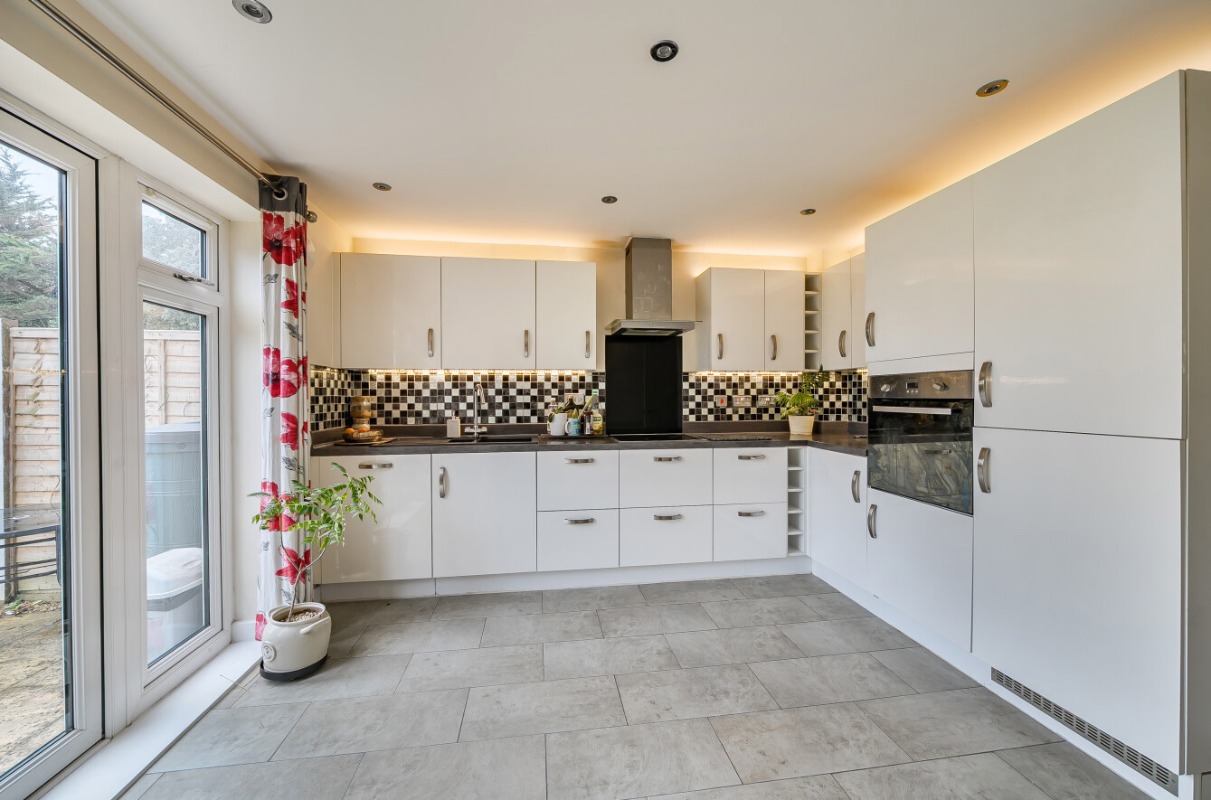 School Lane, Havant, Hampshire, PO9 School Lane, Havant, Hampshire, PO9 - Charters