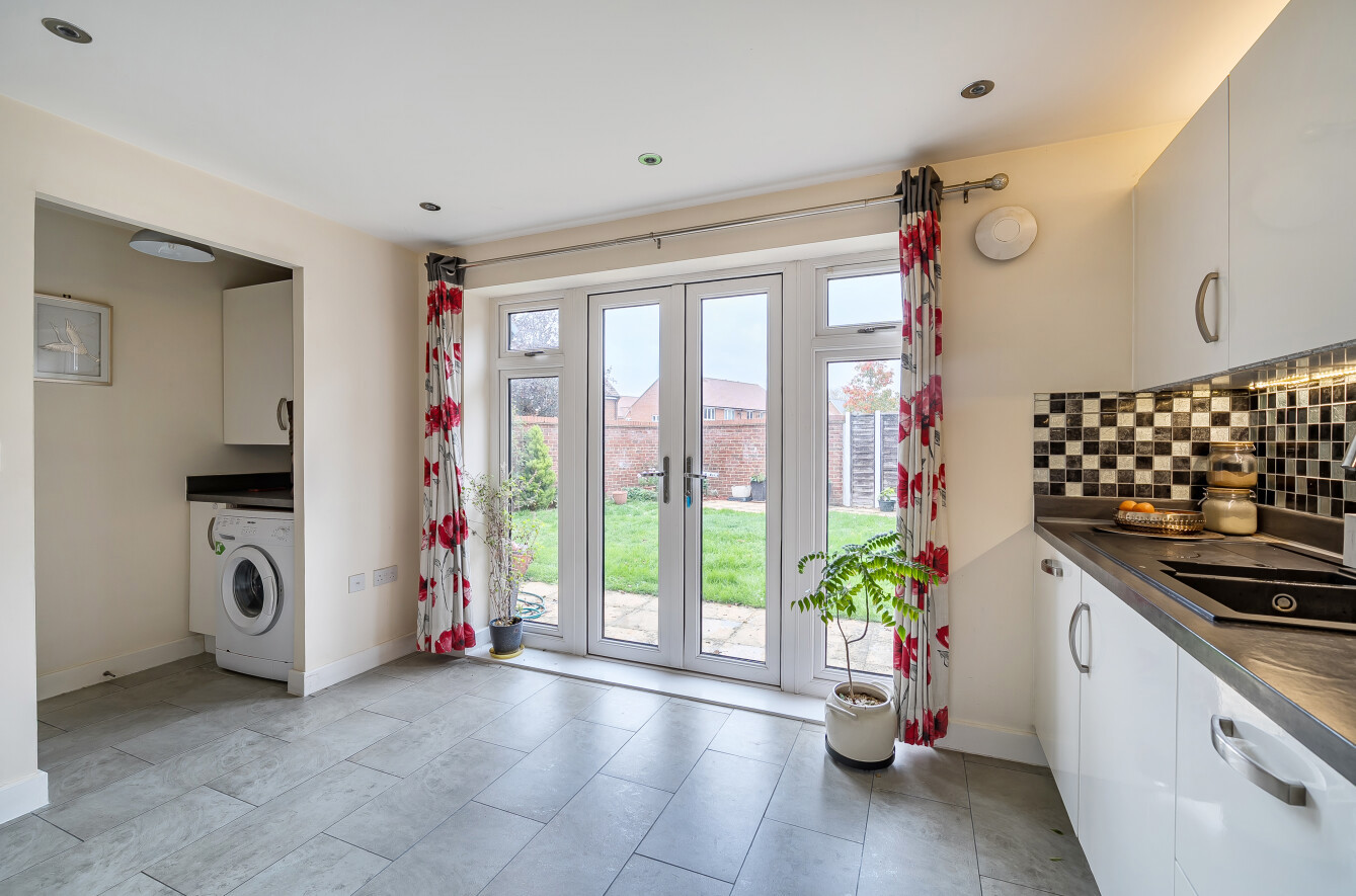 School Lane, Havant, Hampshire, PO9 School Lane, Havant, Hampshire, PO9 - Charters