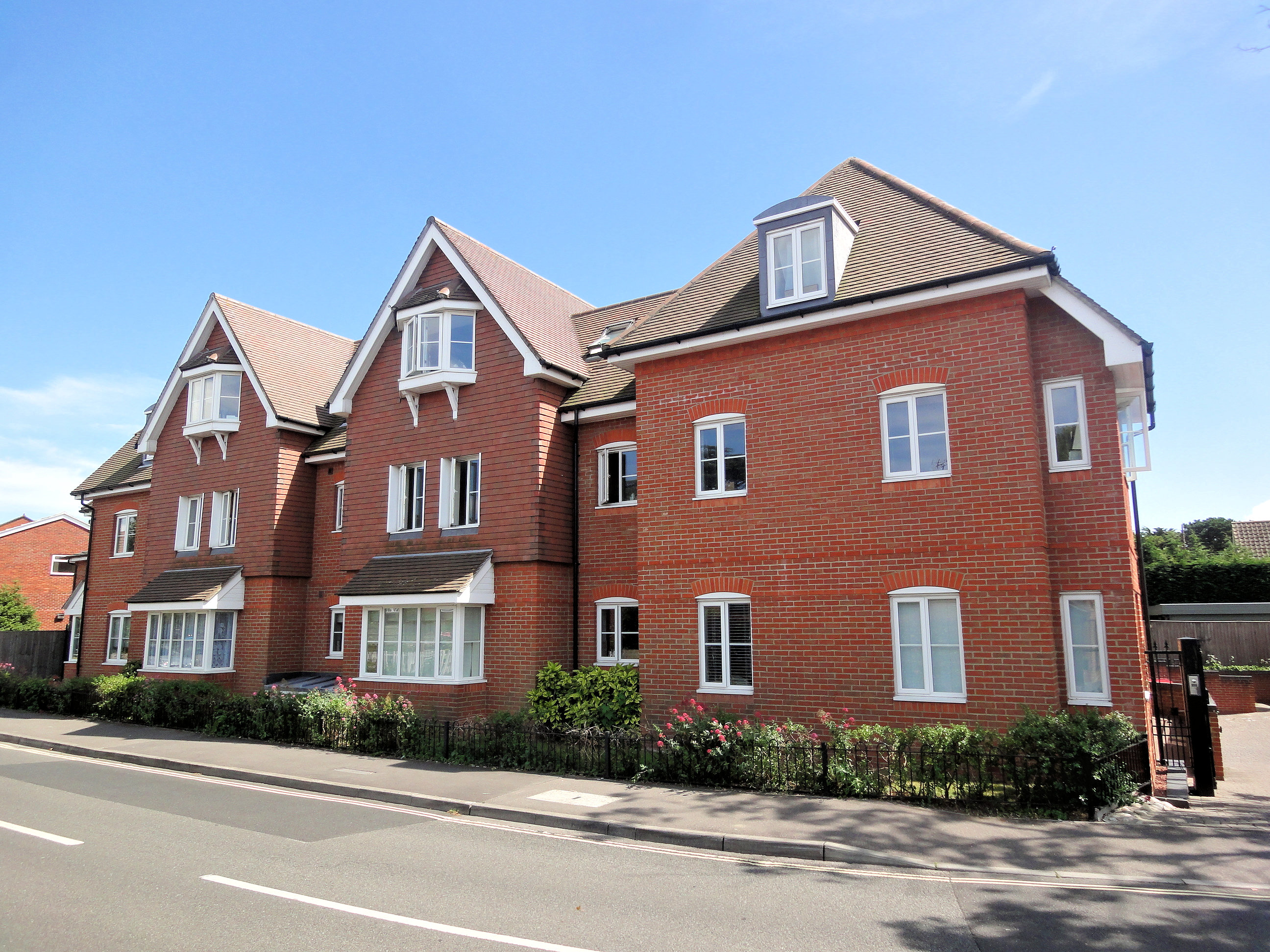 Shore Road, Warsash, Southampton, SO31