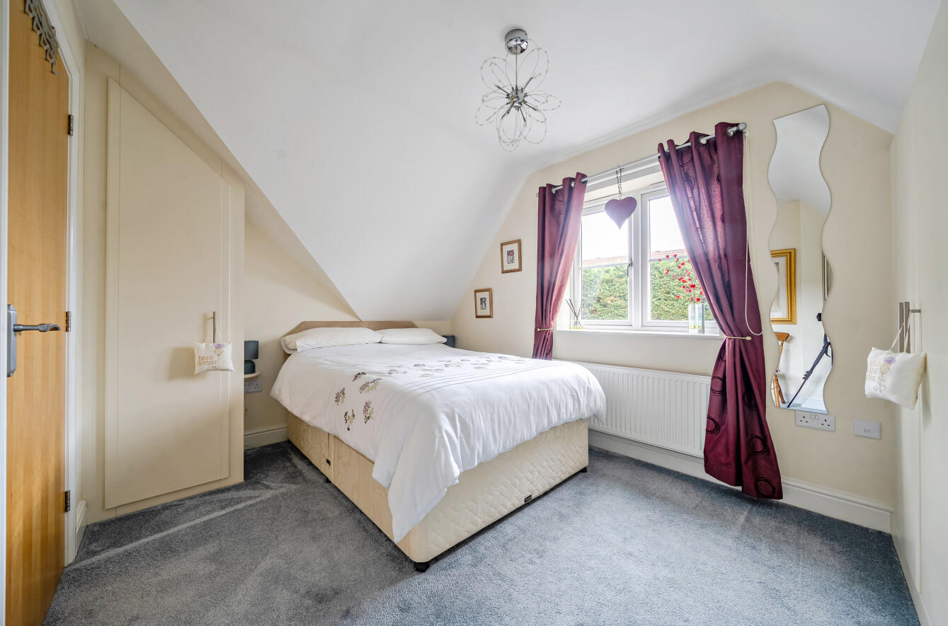 Bridge Road, Sarisbury Green, Hampshire, SO31