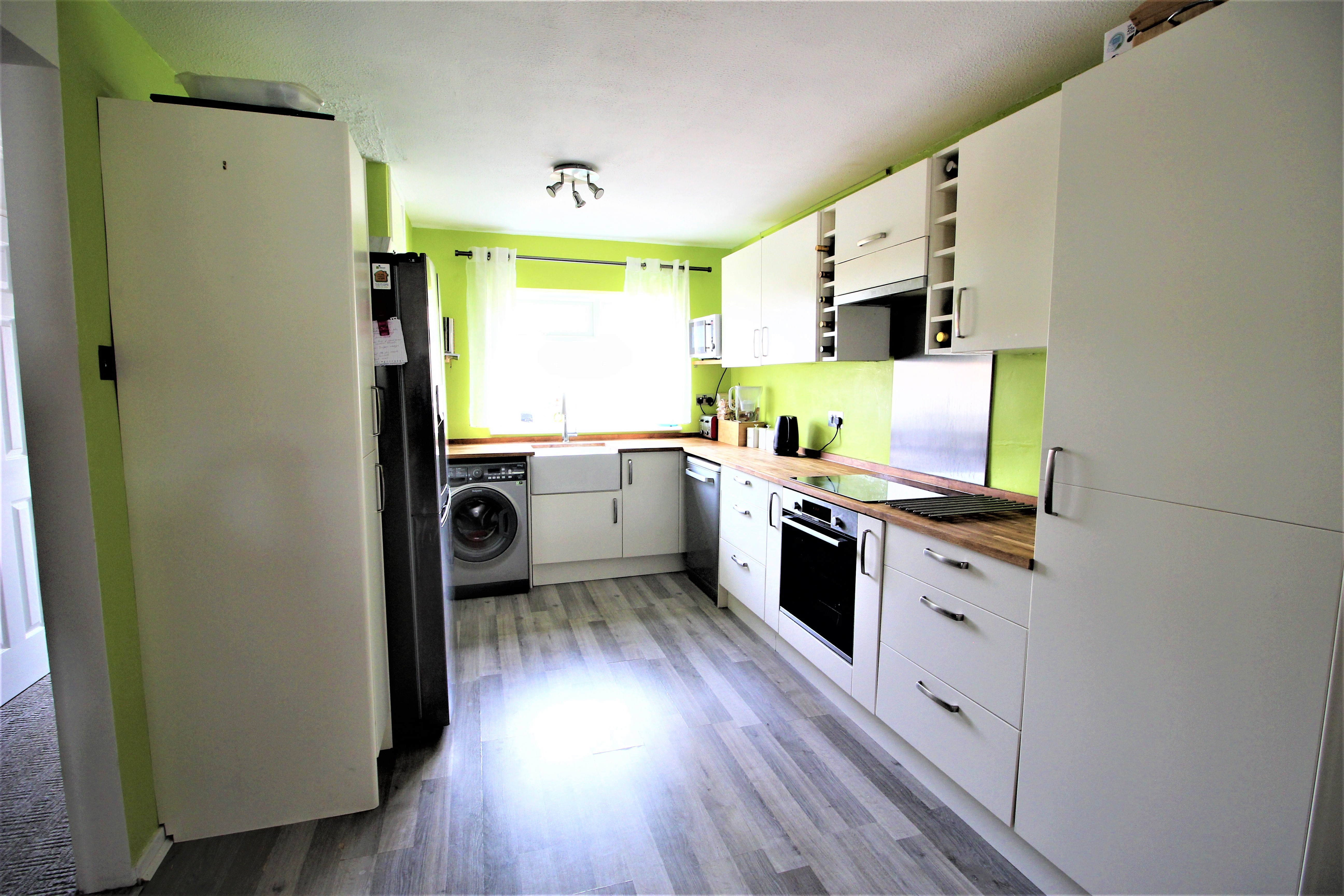 Drake Close, Park Gate, Southampton, SO31 - Charters