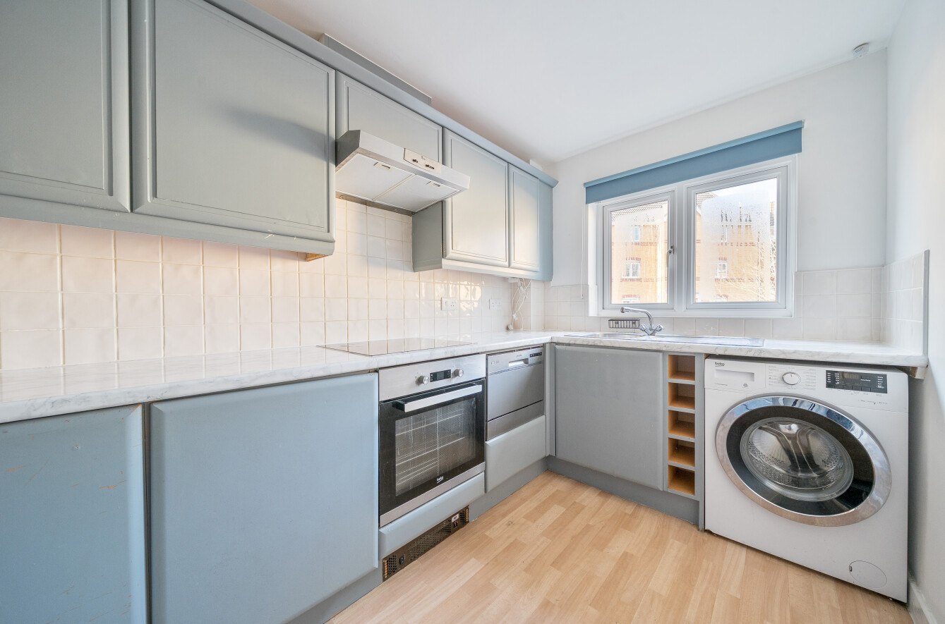 Park Mews, Park Gate, Southampton, SO31 - Charters