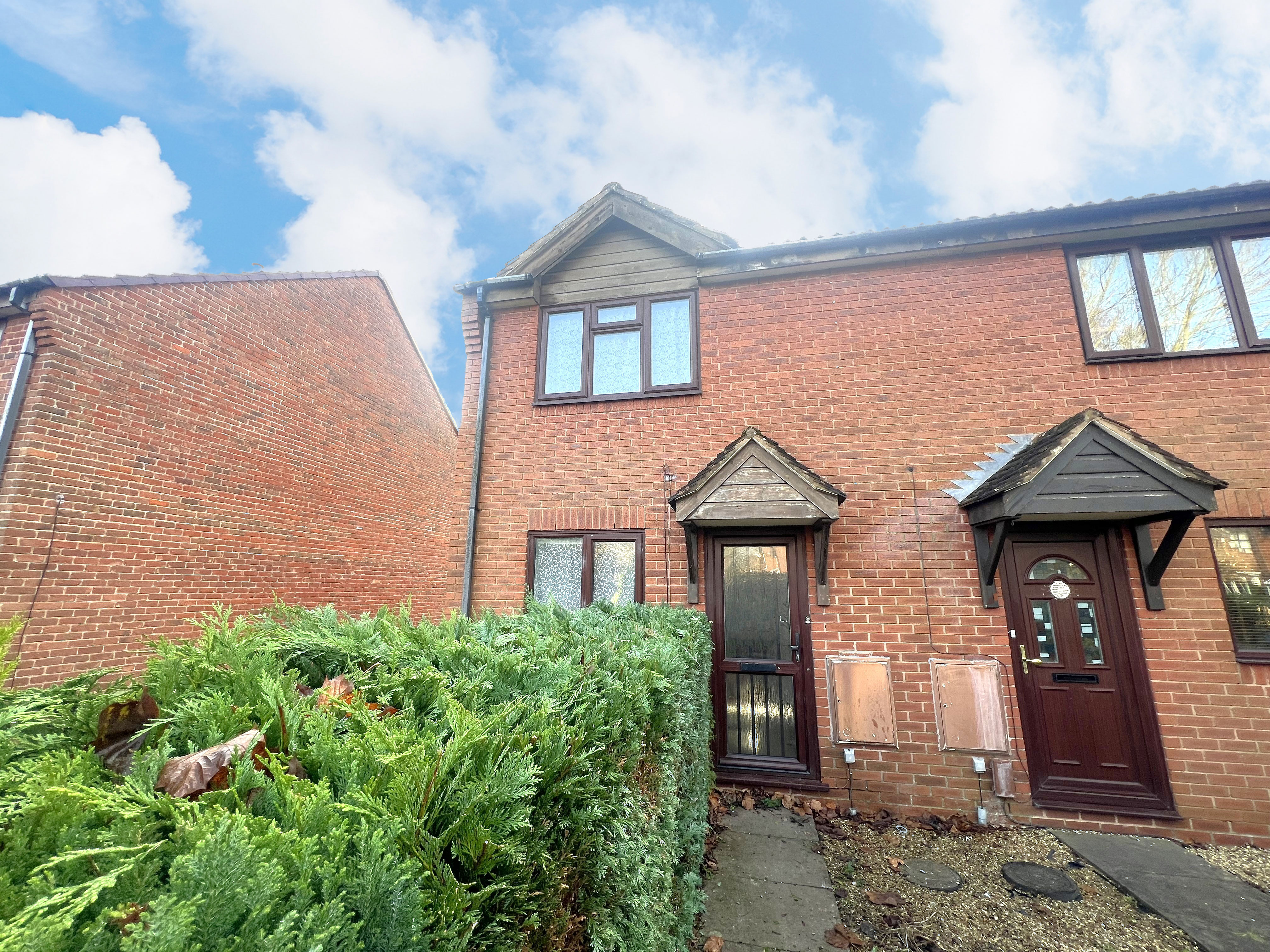 Course Park Crescent, Titchfield Common, Fareham, PO14 - Charters