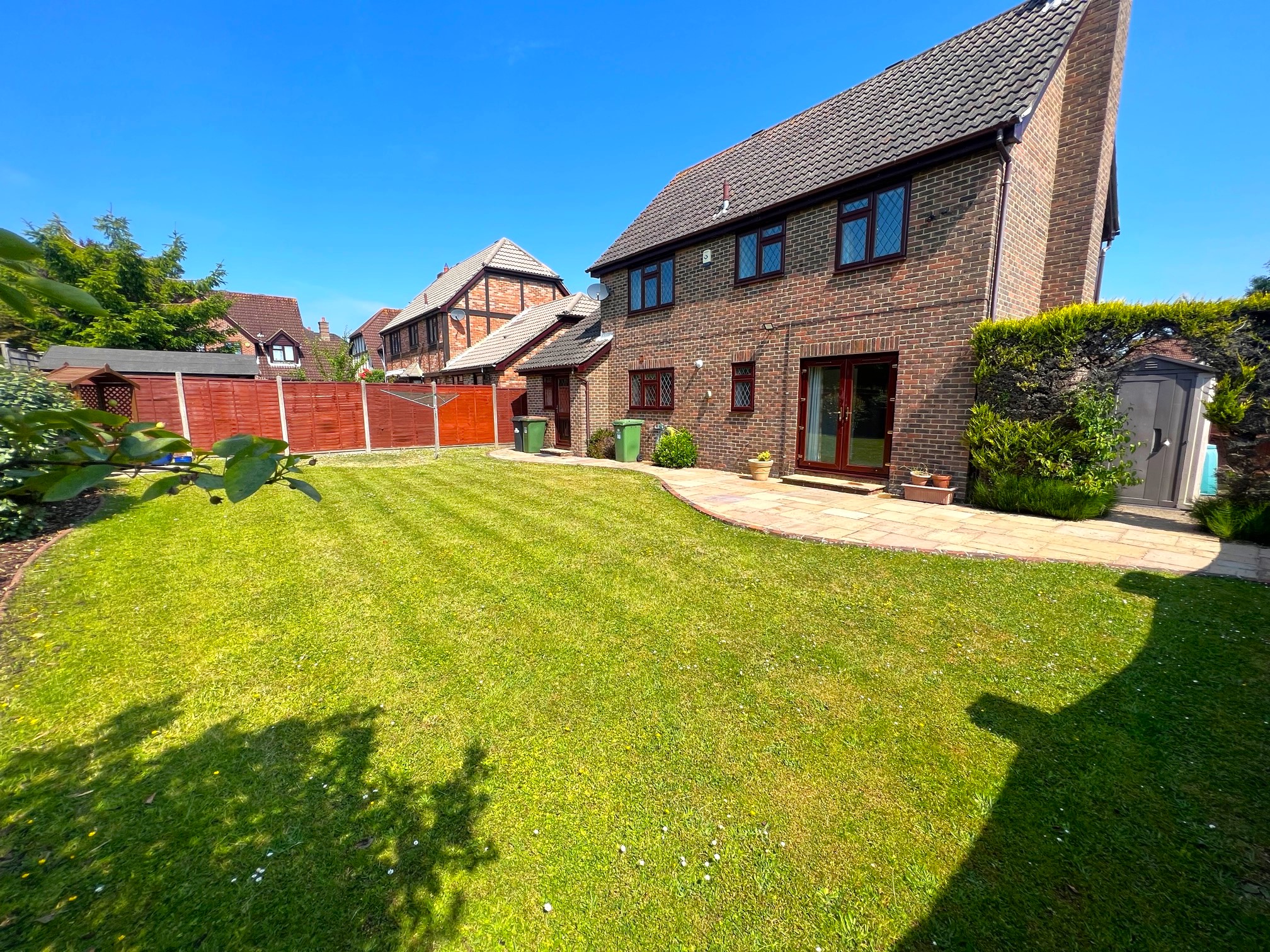 Elliot Rise, Hedge End, Southampton, Hampshire, SO30 - Charters