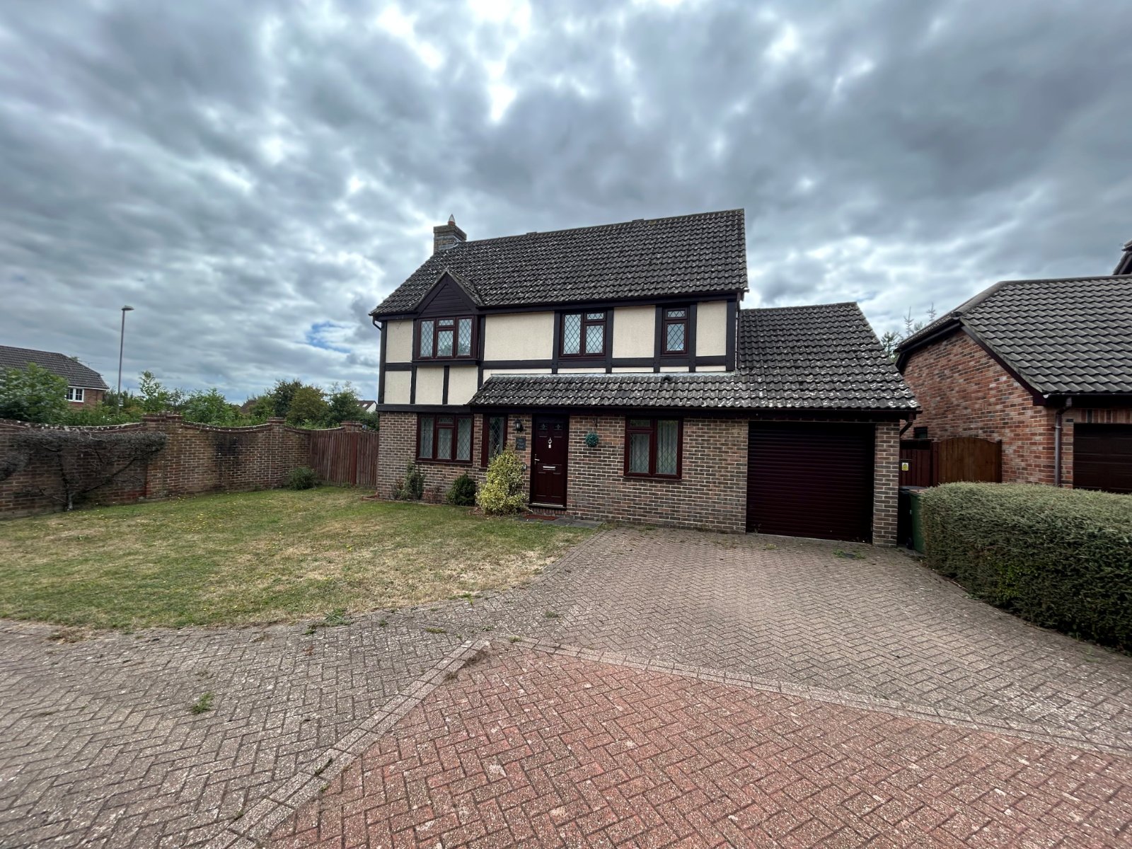 Elliot Rise, Hedge End, Southampton, Hampshire, SO30 - Charters
