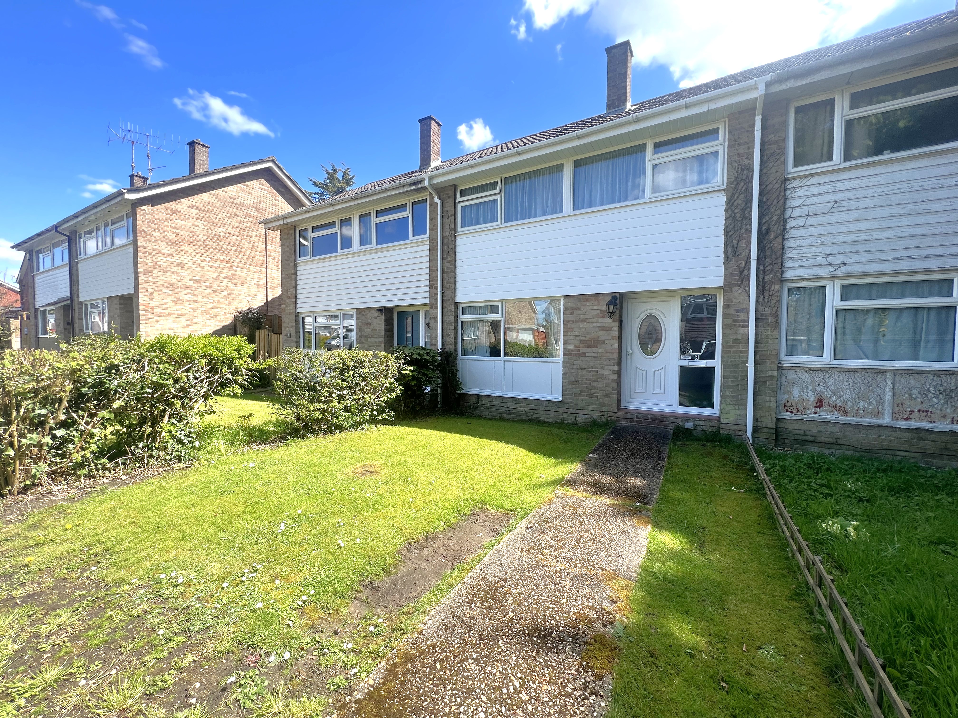 Westbrook Close, Park Gate, Southampton, SO31 - Charters