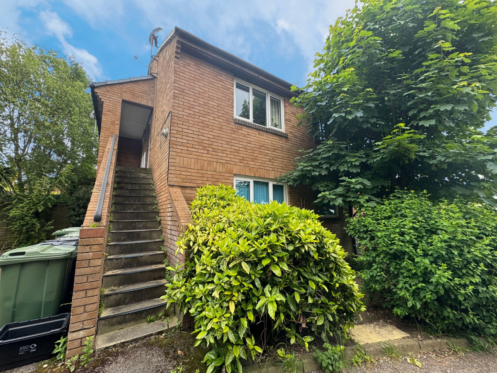 Cambrian Close, Bursledon, Southampton, Hampshire, SO31 - Charters